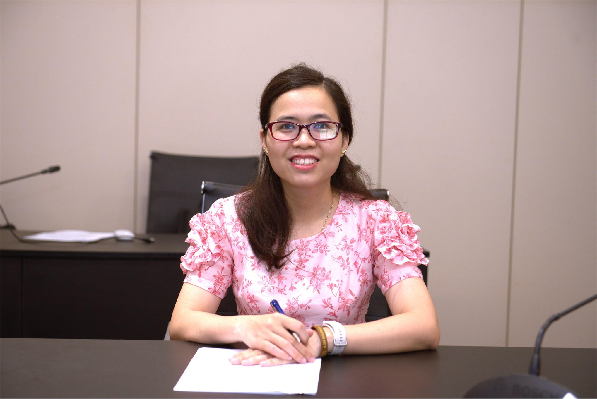 Trường Kinh tế tổ chức Hội thảo cấp đơn vị chuyên môn luận án tiến sĩ cho Nghiên cứu sinh Nguyễn Thị Thanh Tâm