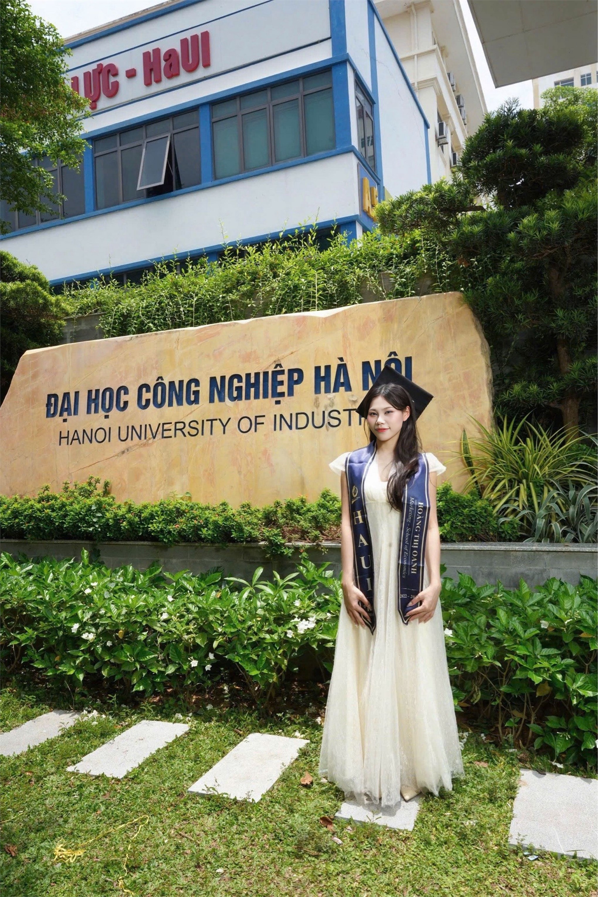 Vinh danh Thủ khoa tốt nghiệp năm 2026 - Ngành marketing, Trường Kinh tế, Đại học Công nghiệp Hà Nội