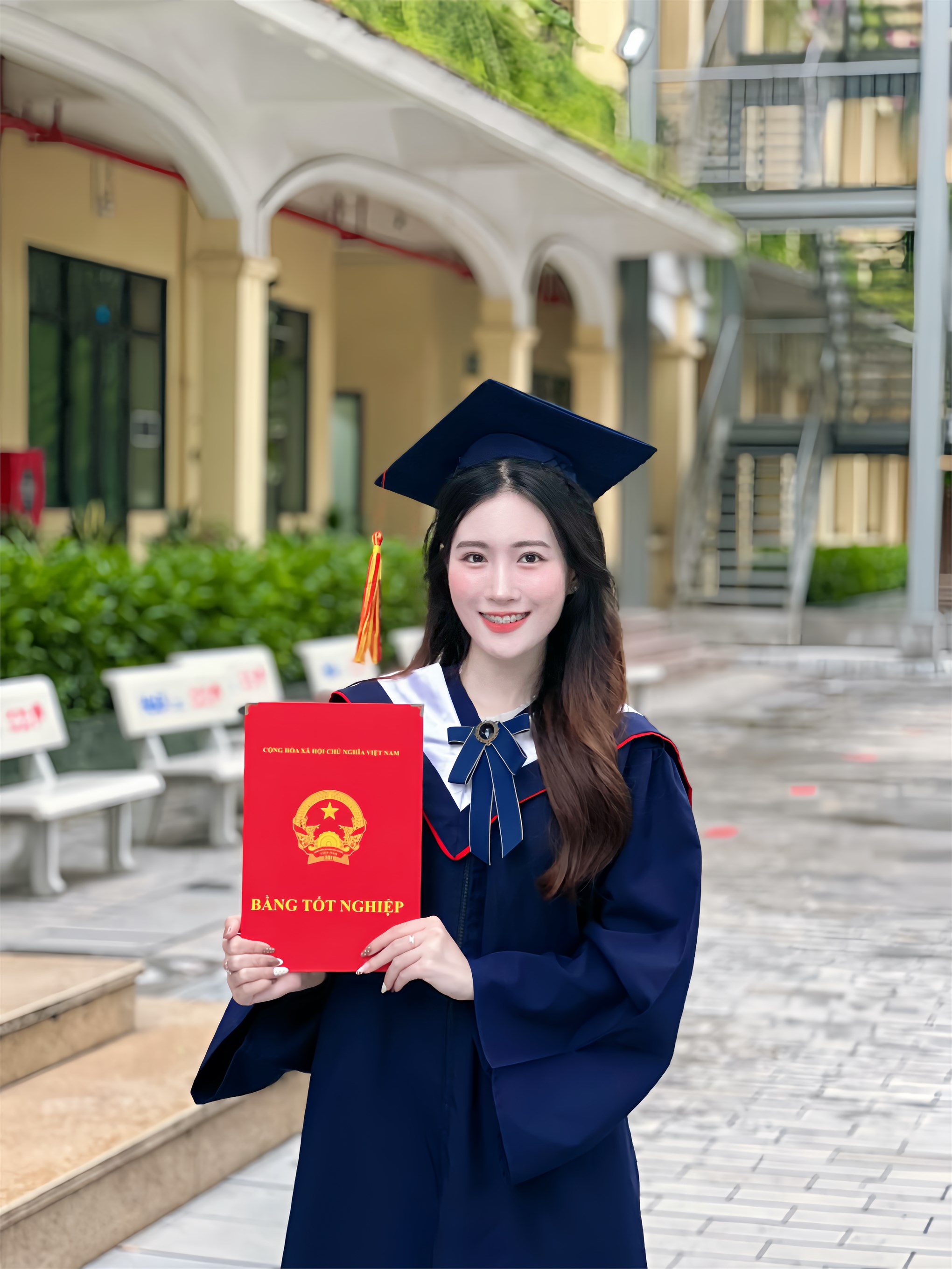 Vinh danh Thủ khoa tốt nghiệp năm 2026 – Ngành quản trị văn phòng, Trường Kinh tế, Đại học Công nghiệp Hà Nội