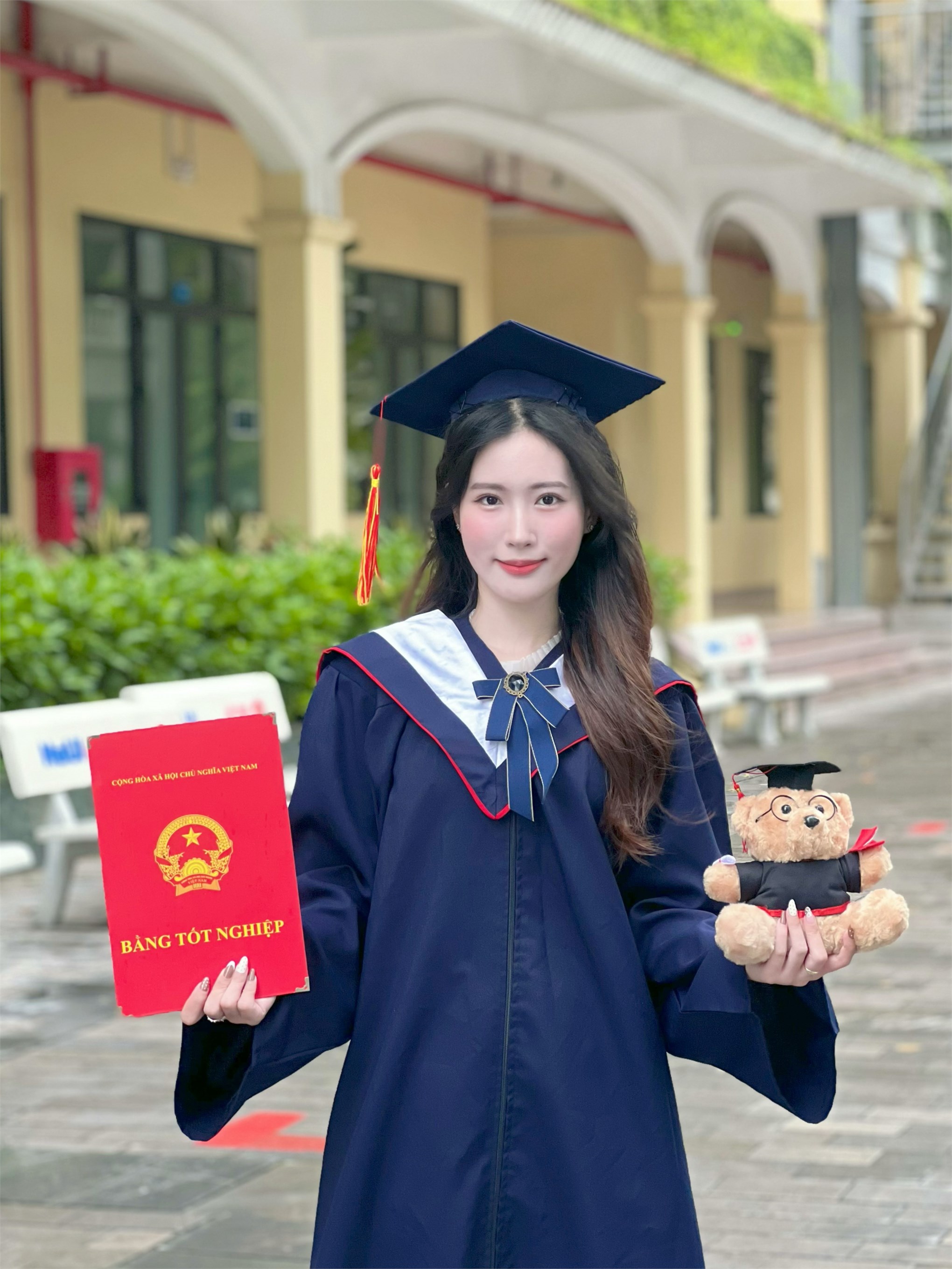 Vinh danh Thủ khoa tốt nghiệp năm 2026 – Ngành quản trị văn phòng, Trường Kinh tế, Đại học Công nghiệp Hà Nội