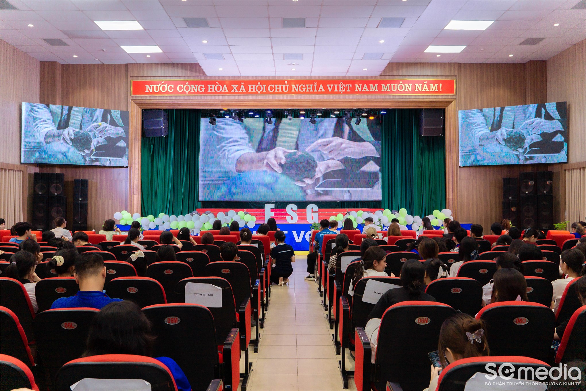 Chung kết cuộc thi “Sinh viên với sáng kiến ESG mùa 3”: Kiến tạo tương lai xanh – Bản lĩnh tiên phong trong kỷ nguyên phát triển bền vững