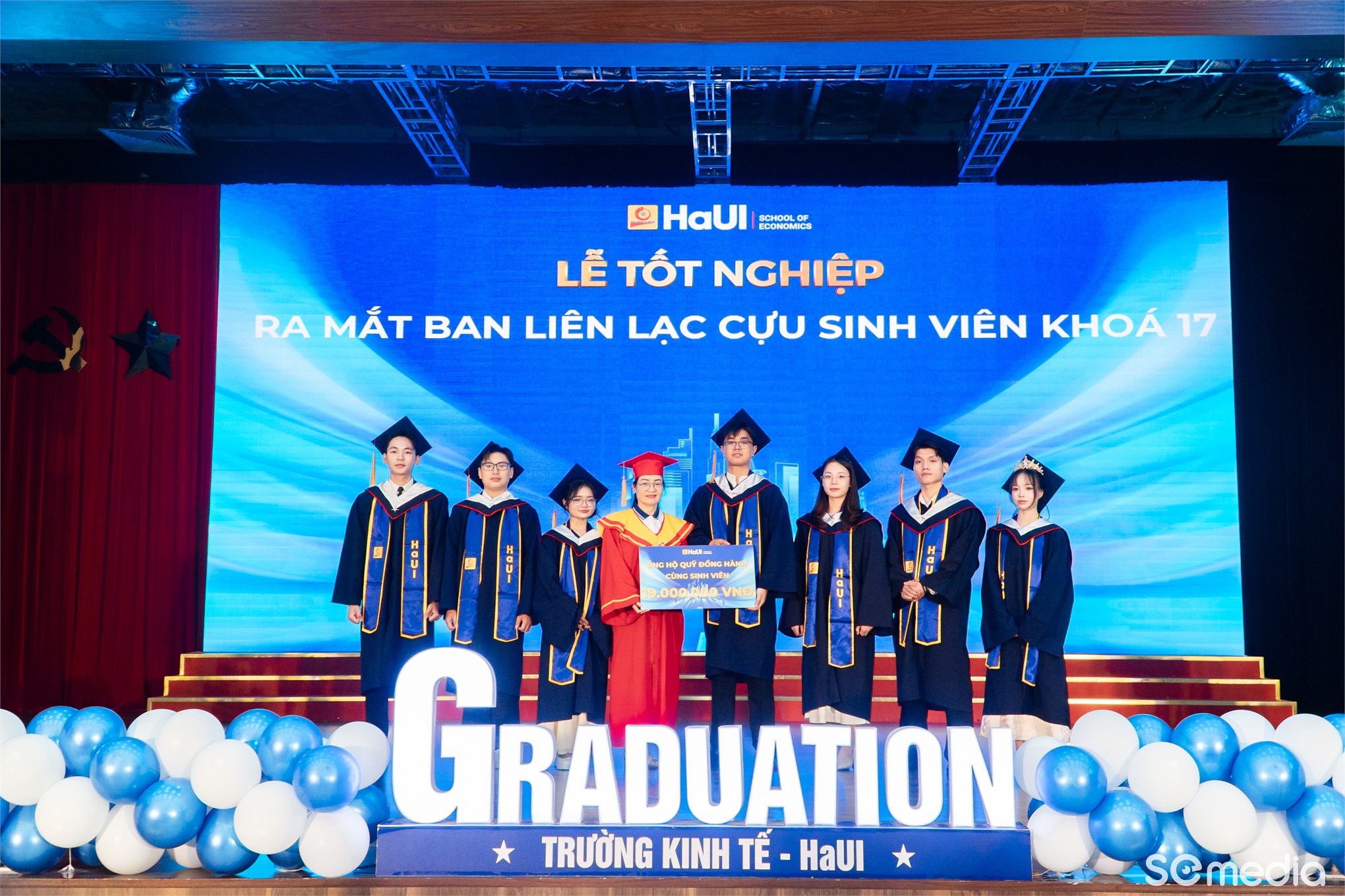Cảm xúc lắng đọng tại Lễ tốt nghiệp và trao bằng Tiến sĩ, Thạc sĩ, Cử nhân năm 2026 của Trường Kinh tế – Đại học Công nghiệp Hà Nội