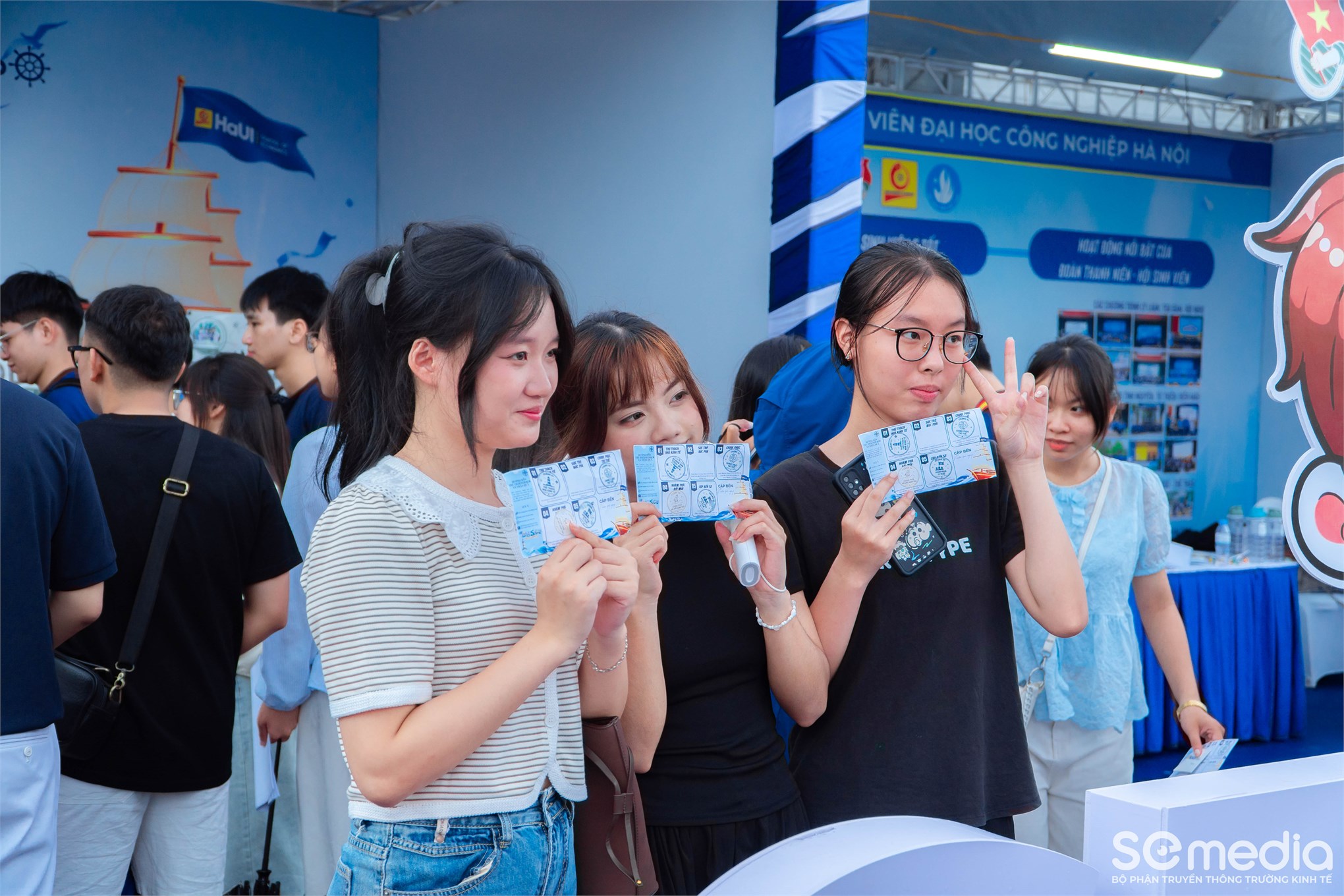 Bùng nổ cảm xúc cùng Chuỗi sự kiện Chào tân sinh viên Khóa 21 Trường Kinh tế, Đại học Công nghiệp Hà Nội
