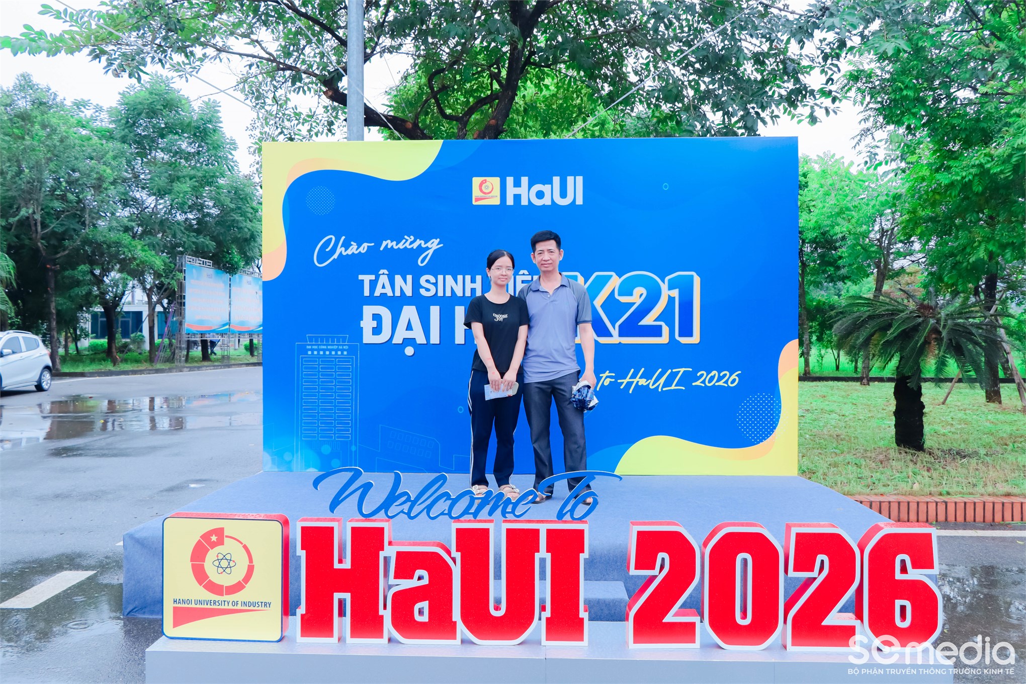 Bùng nổ cảm xúc cùng Chuỗi sự kiện Chào tân sinh viên Khóa 21 Trường Kinh tế, Đại học Công nghiệp Hà Nội