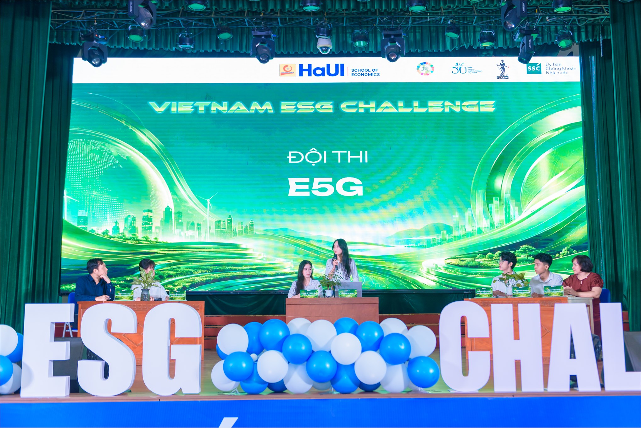 Bùng nổ vòng 2 `ESG Challenge 2026`: 30 `Nhà quản trị tương lai` tranh tài tại Đại học Công nghiệp Hà Nội