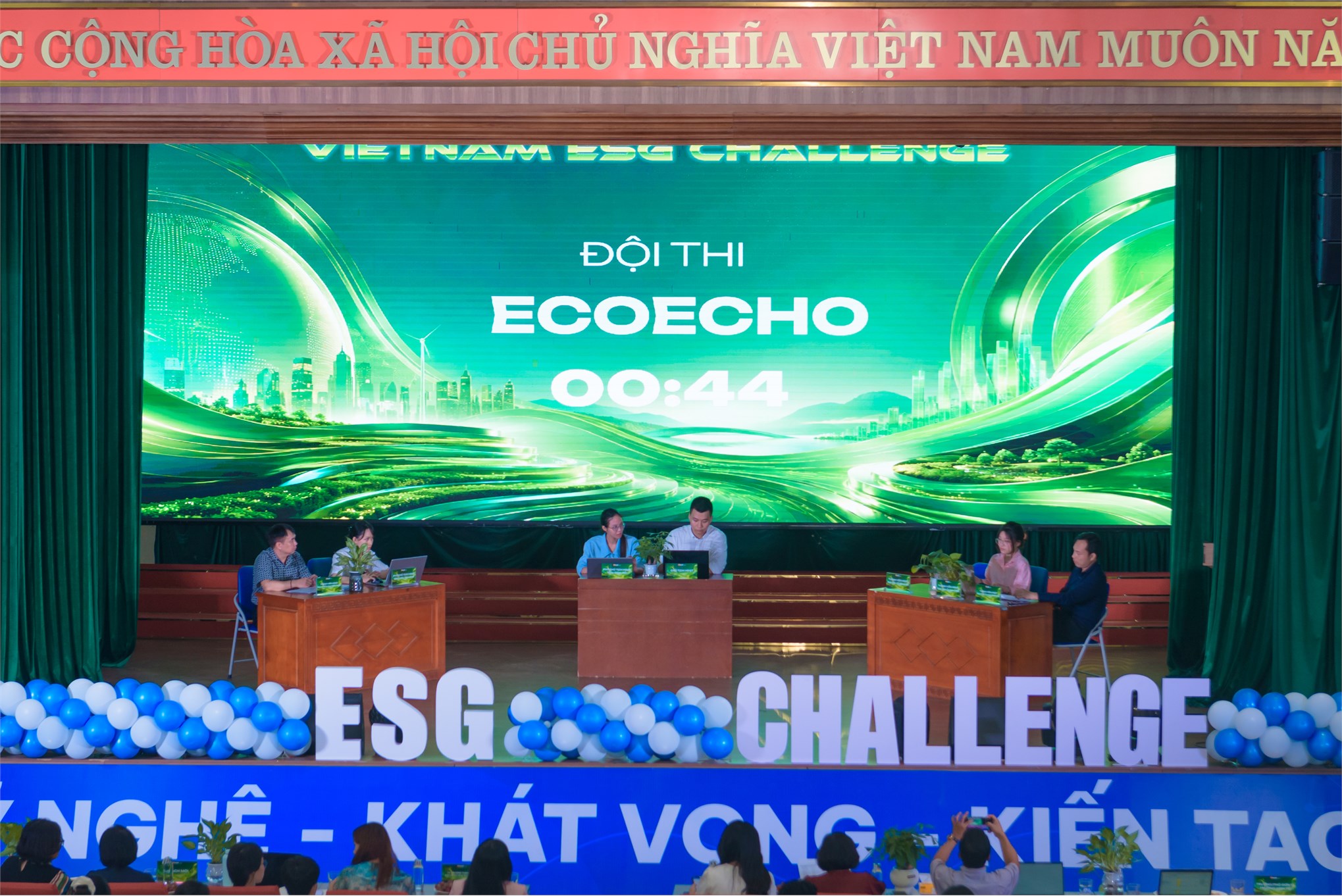 Bùng nổ vòng 2 `ESG Challenge 2026`: 30 `Nhà quản trị tương lai` tranh tài tại Đại học Công nghiệp Hà Nội