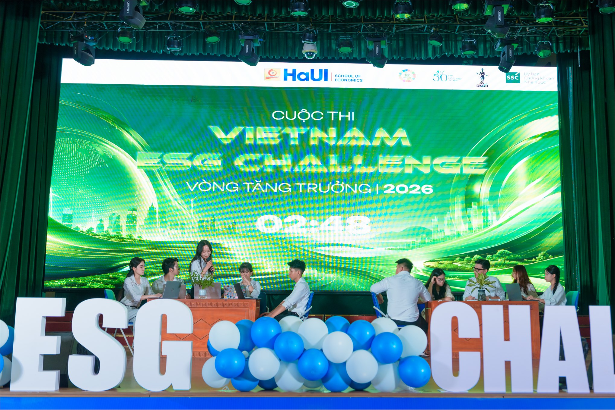 Bùng nổ vòng 2 `ESG Challenge 2026`: 30 `Nhà quản trị tương lai` tranh tài tại Đại học Công nghiệp Hà Nội