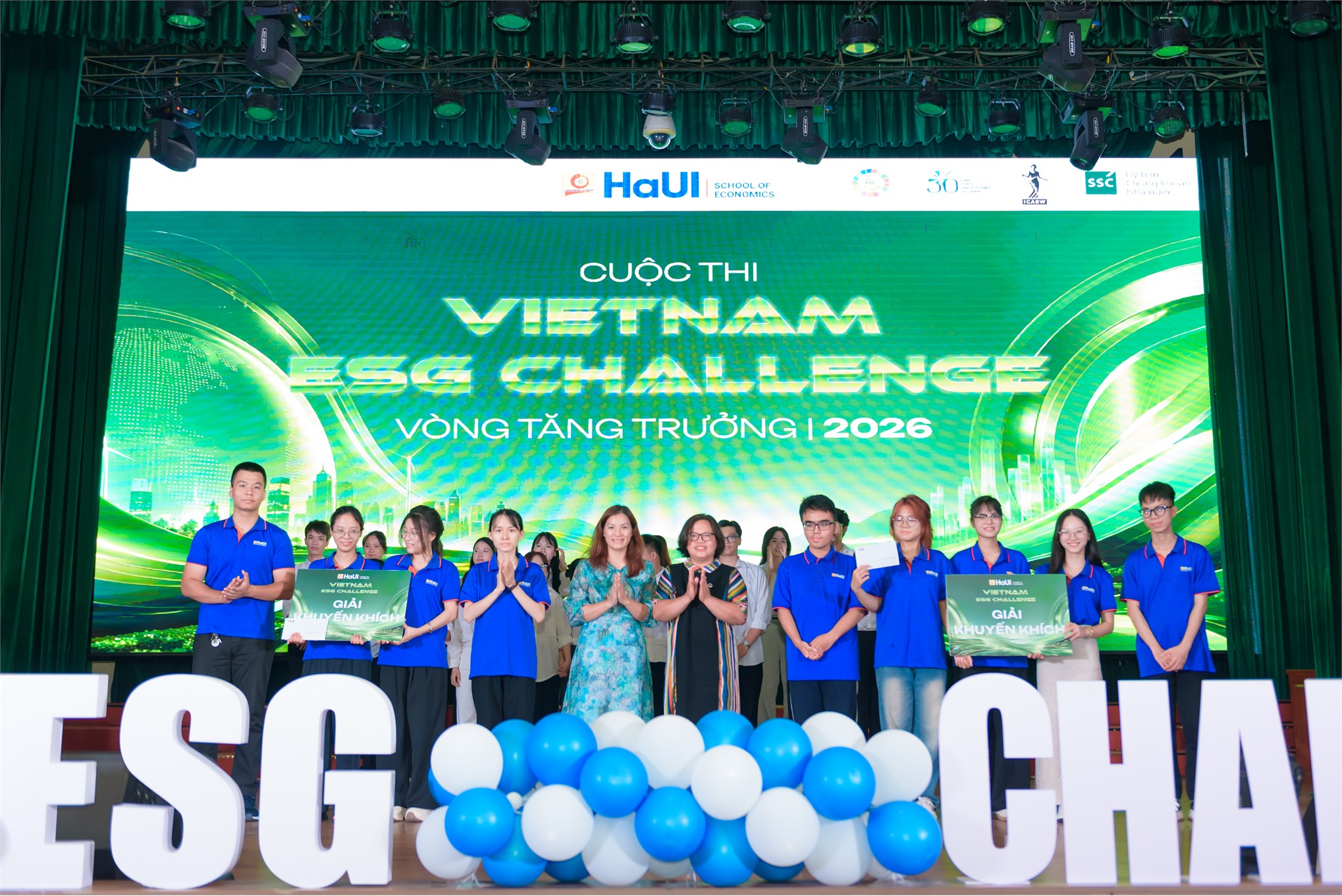 Bùng nổ vòng 2 `ESG Challenge 2026`: 30 `Nhà quản trị tương lai` tranh tài tại Đại học Công nghiệp Hà Nội