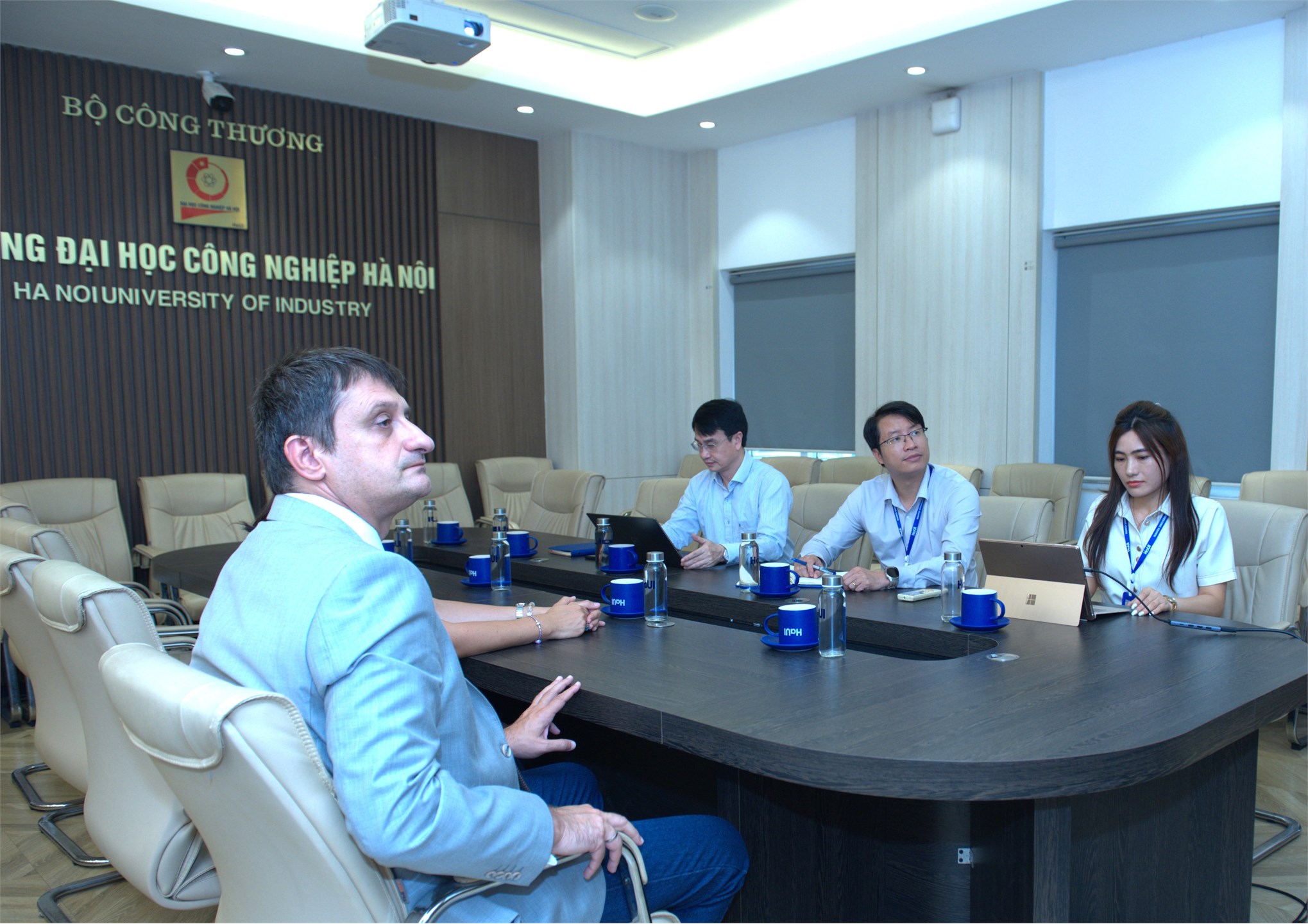Trường Kinh tế, Đại học Công nghiệp Hà Nội đón tiếp đại diện các trường đại học ở Cộng hòa SÍP (Cyprus) – Mở rộng mạng lưới đối tác tại Châu Âu