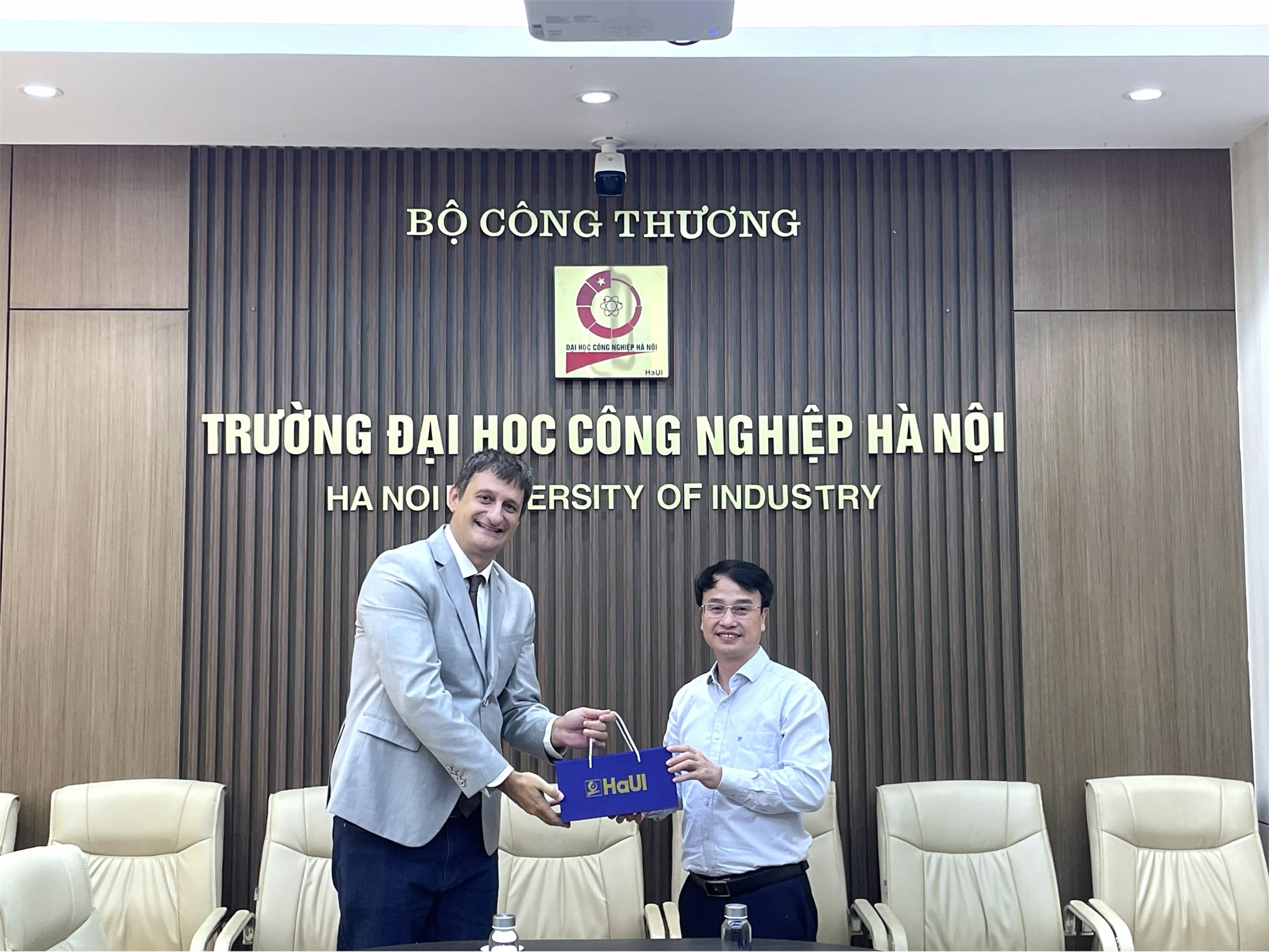 Trường Kinh tế, Đại học Công nghiệp Hà Nội đón tiếp đại diện các trường đại học ở Cộng hòa SÍP (Cyprus) – Mở rộng mạng lưới đối tác tại Châu Âu
