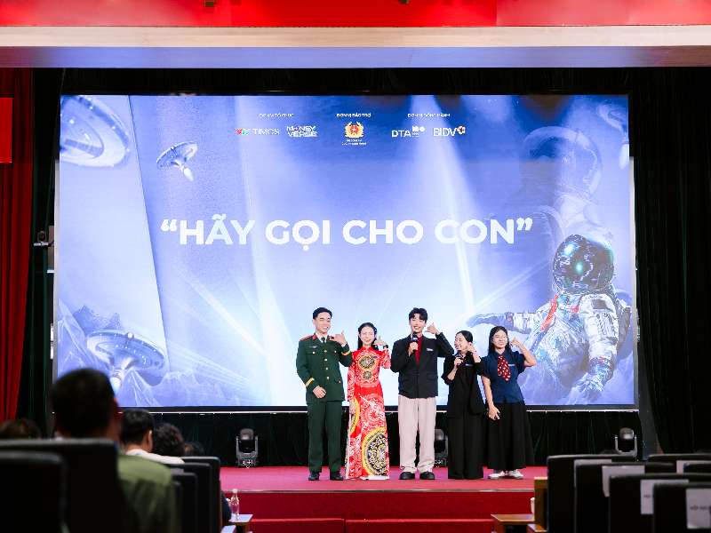"Hãy gọi cho con": Thông điệp kết nối gia đình từ sinh viên Kinh tế HaUI tại The Moneyverse
