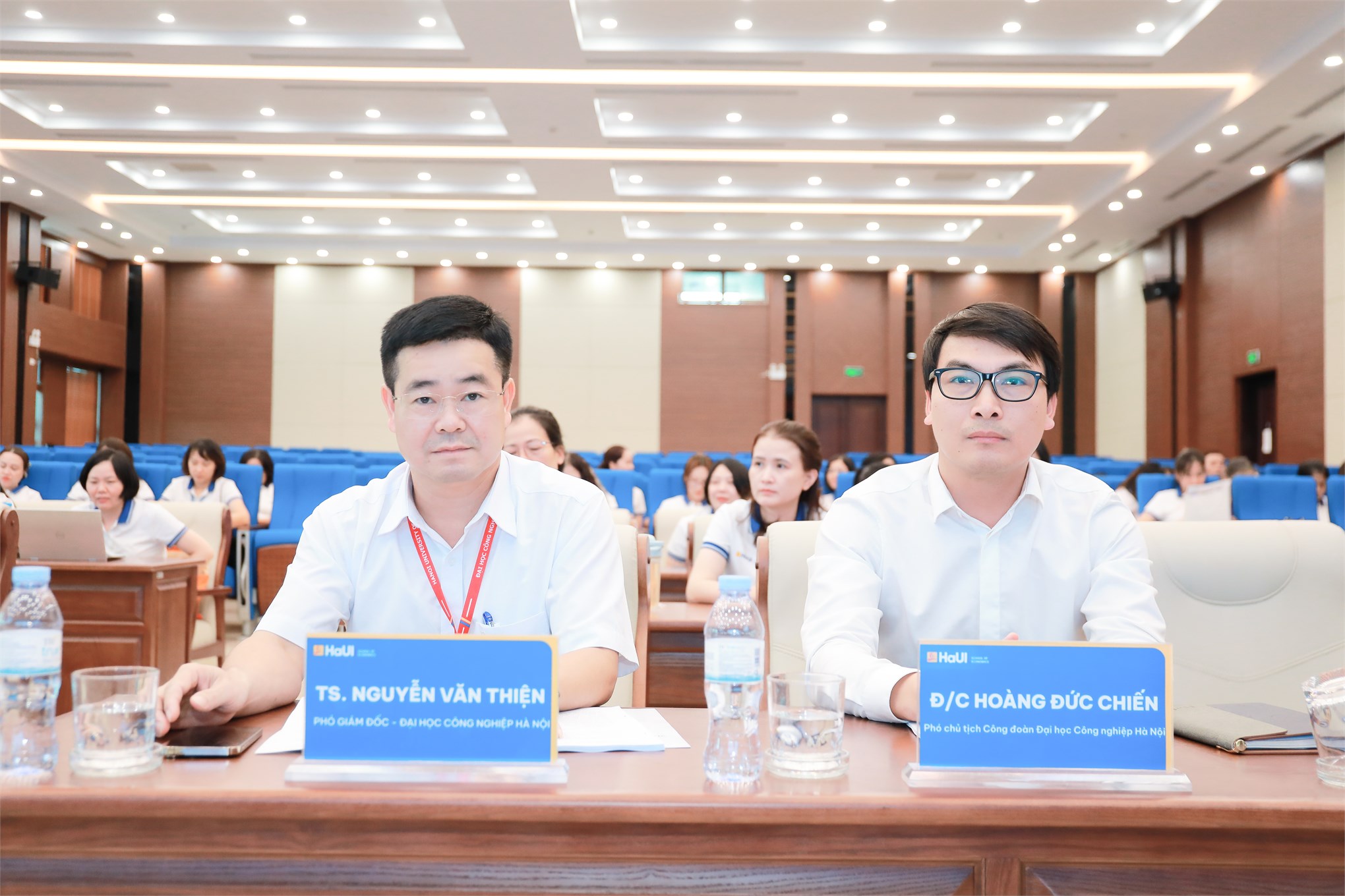 Hội nghị viên chức, người lao động Trường Kinh tế năm 2026: đoàn kết, trách nhiệm, đổi mới, quyết tâm hoàn thành nhiệm vụ năm học 2026–2027