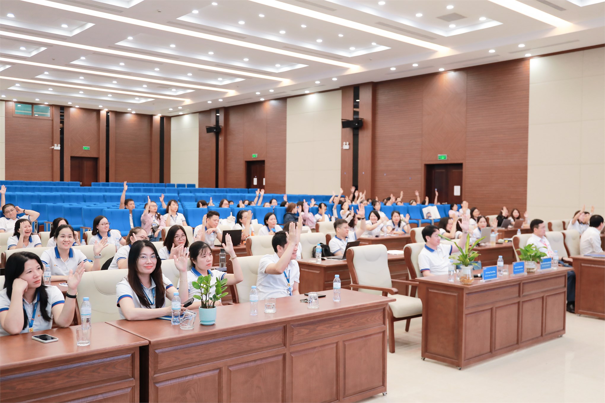 Hội nghị viên chức, người lao động Trường Kinh tế năm 2026: đoàn kết, trách nhiệm, đổi mới, quyết tâm hoàn thành nhiệm vụ năm học 2026–2027