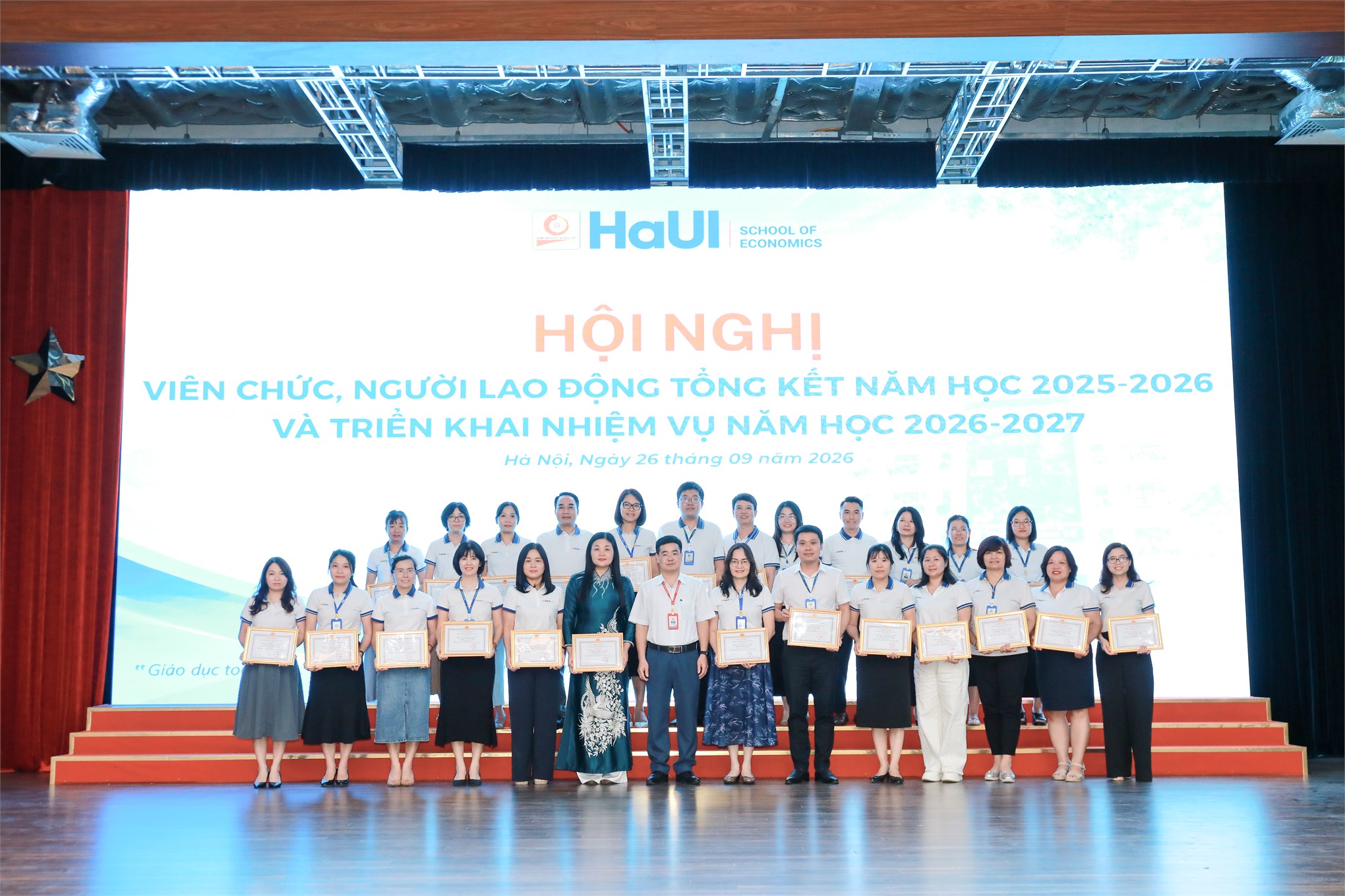 Hội nghị viên chức, người lao động Trường Kinh tế năm 2026: đoàn kết, trách nhiệm, đổi mới, quyết tâm hoàn thành nhiệm vụ năm học 2026–2027