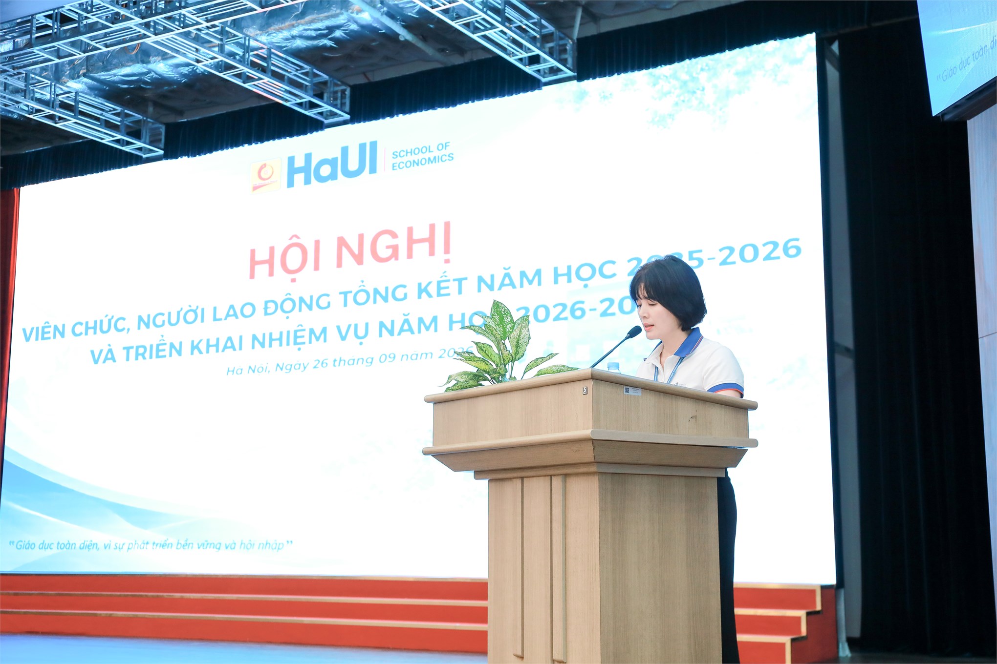 Hội nghị viên chức, người lao động Trường Kinh tế năm 2026: đoàn kết, trách nhiệm, đổi mới, quyết tâm hoàn thành nhiệm vụ năm học 2026–2027