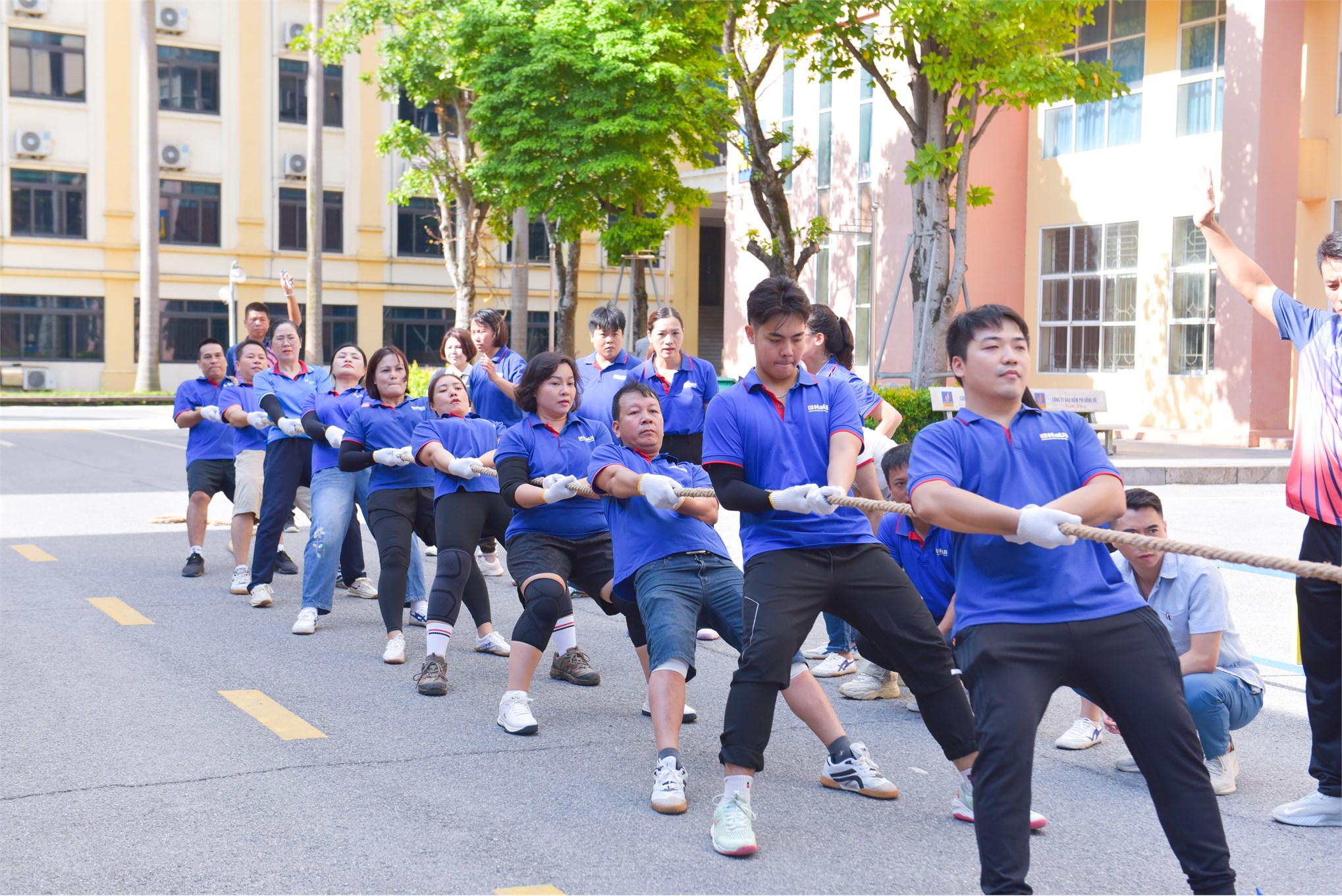 Dấu ấn Trường Kinh tế: Cùng Liên quân 5 giành Giải Ba toàn đoàn tại Hội thao viên chức, người lao động