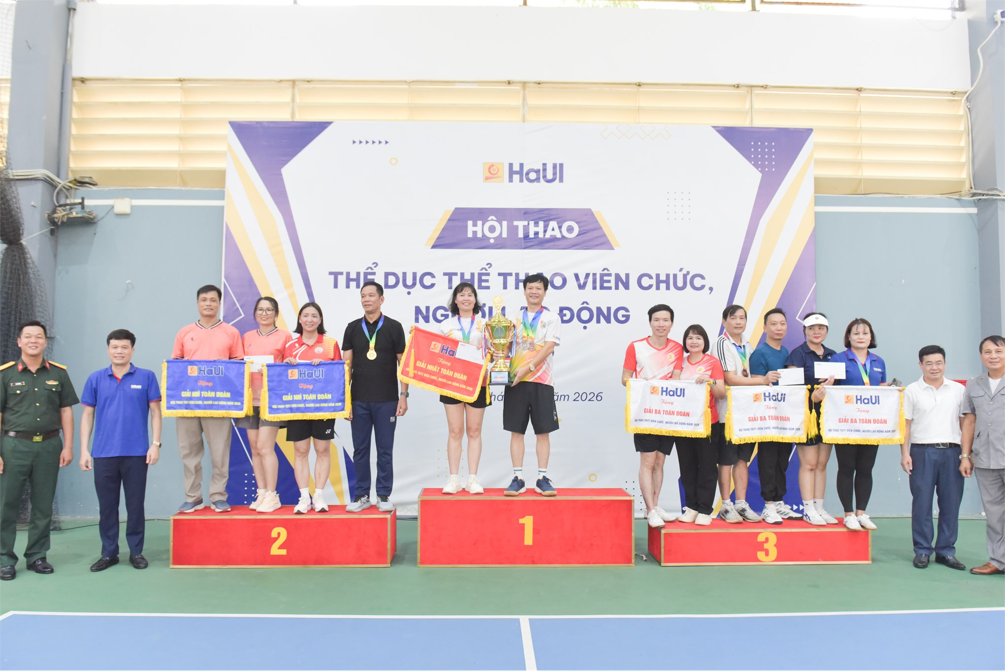 Dấu ấn Trường Kinh tế: Cùng Liên quân 5 giành Giải Ba toàn đoàn tại Hội thao viên chức, người lao động