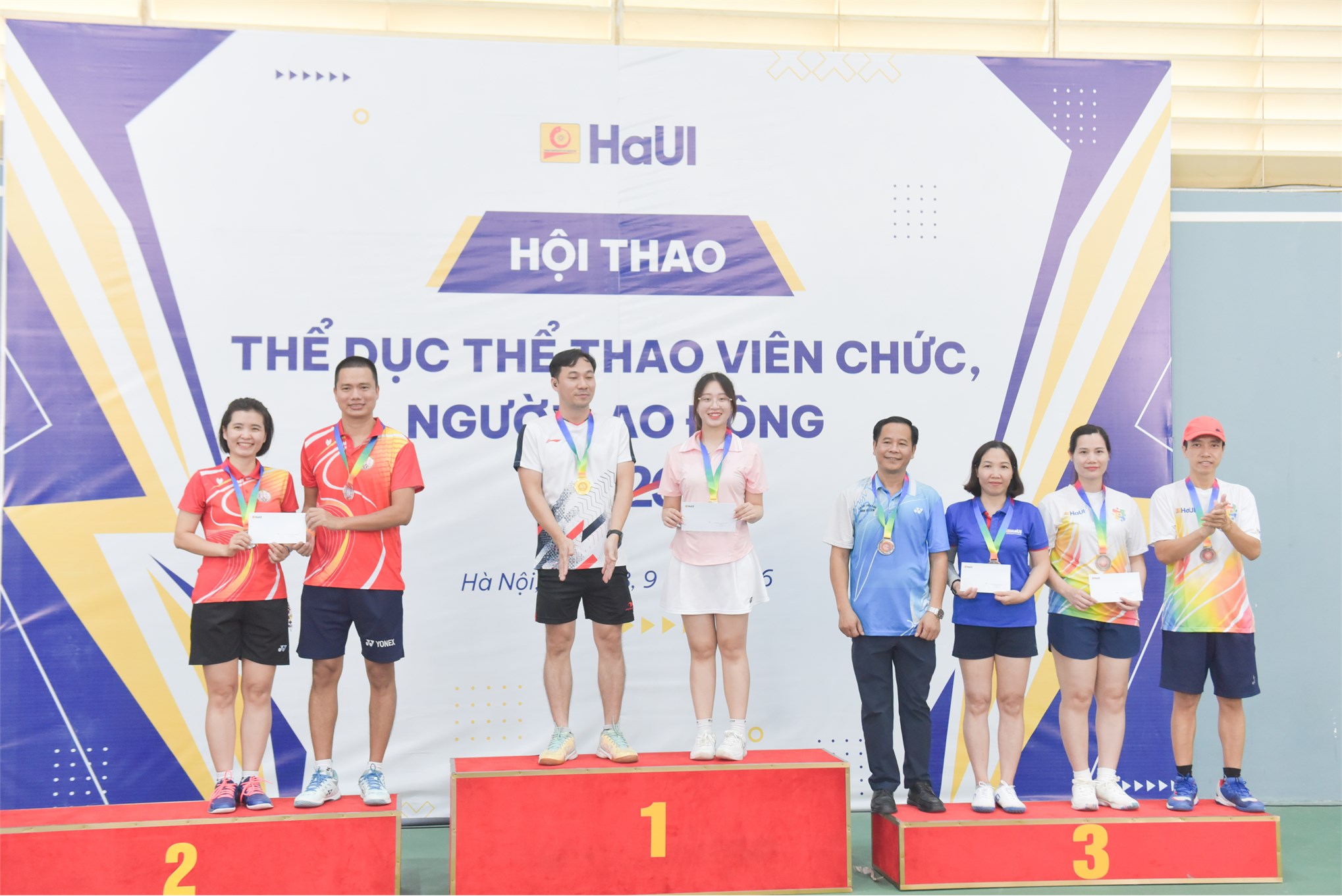 Dấu ấn Trường Kinh tế: Cùng Liên quân 5 giành Giải Ba toàn đoàn tại Hội thao viên chức, người lao động