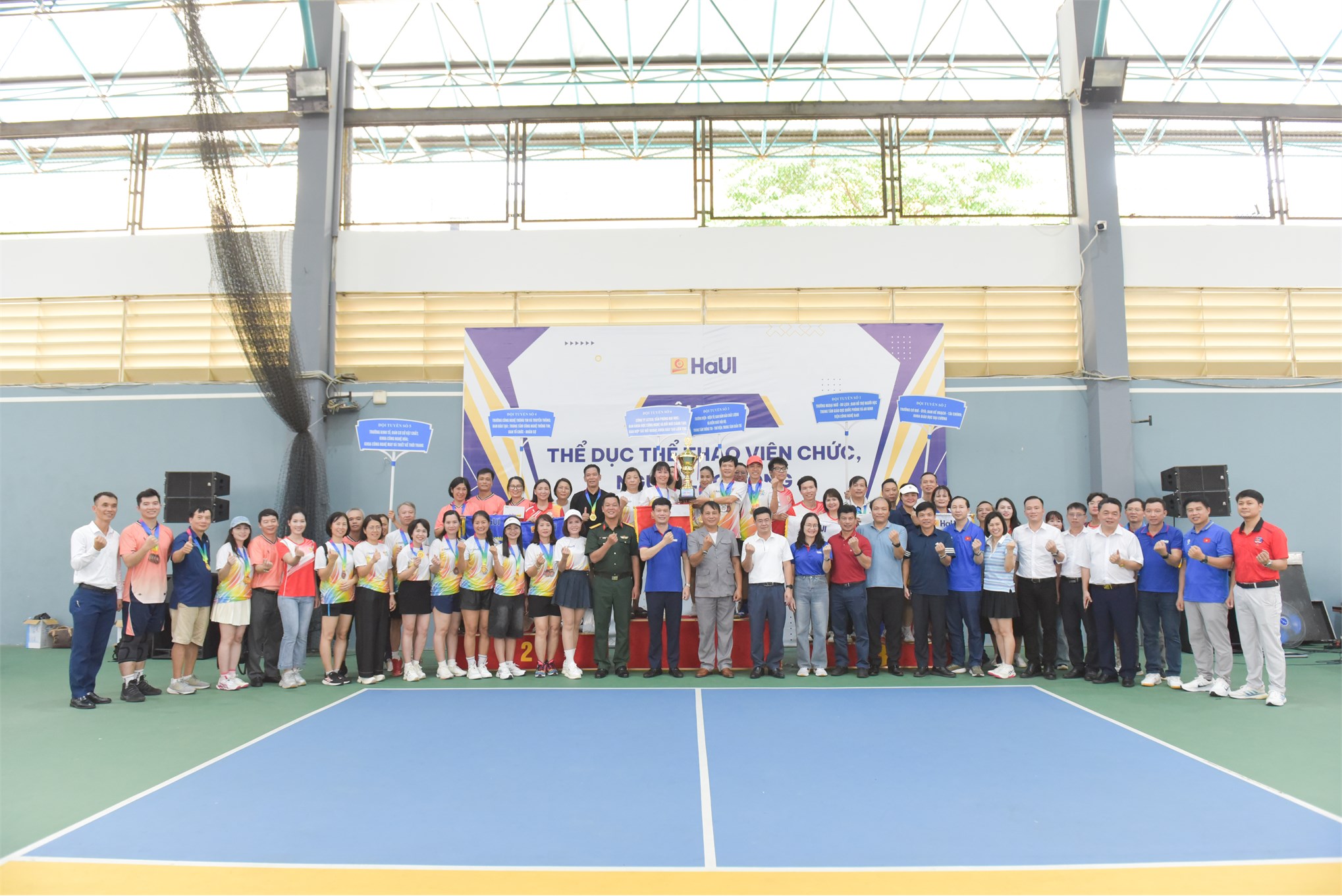 Dấu ấn Trường Kinh tế: Cùng Liên quân 5 giành Giải Ba toàn đoàn tại Hội thao viên chức, người lao động