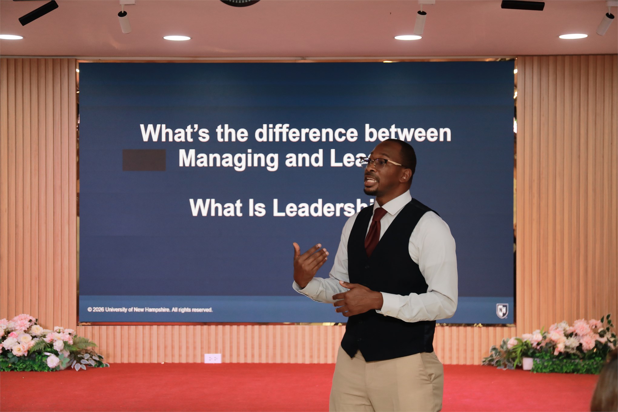 Trường Kinh tế tổ chức Workshop “Business Leadership”: Phát triển năng lực lãnh đạo cho sinh viên