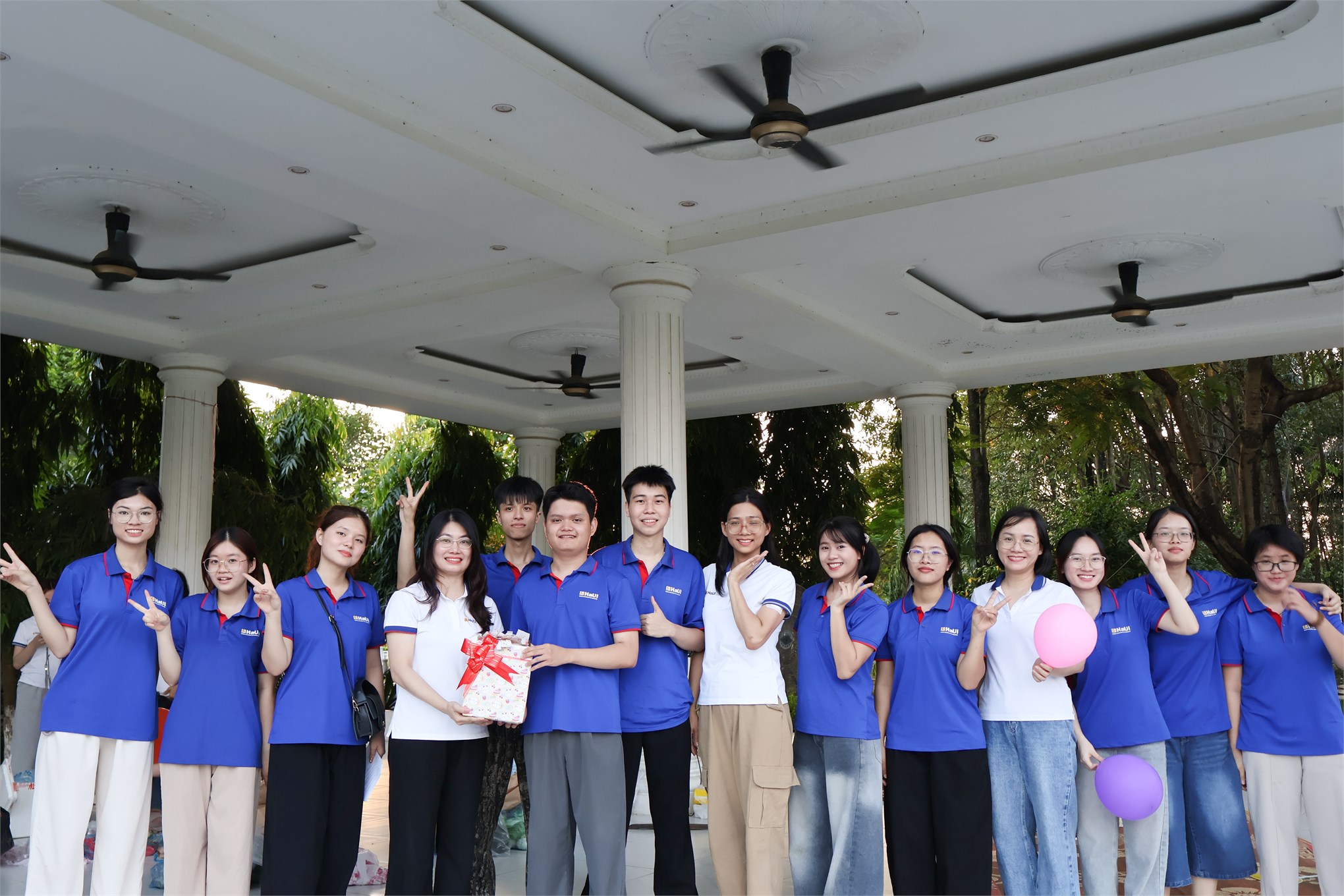 Sôi nổi chương trình team building kết nối thầy trò khoa kinh doanh số – trường kinh tế, đh công nghiệp hà nội