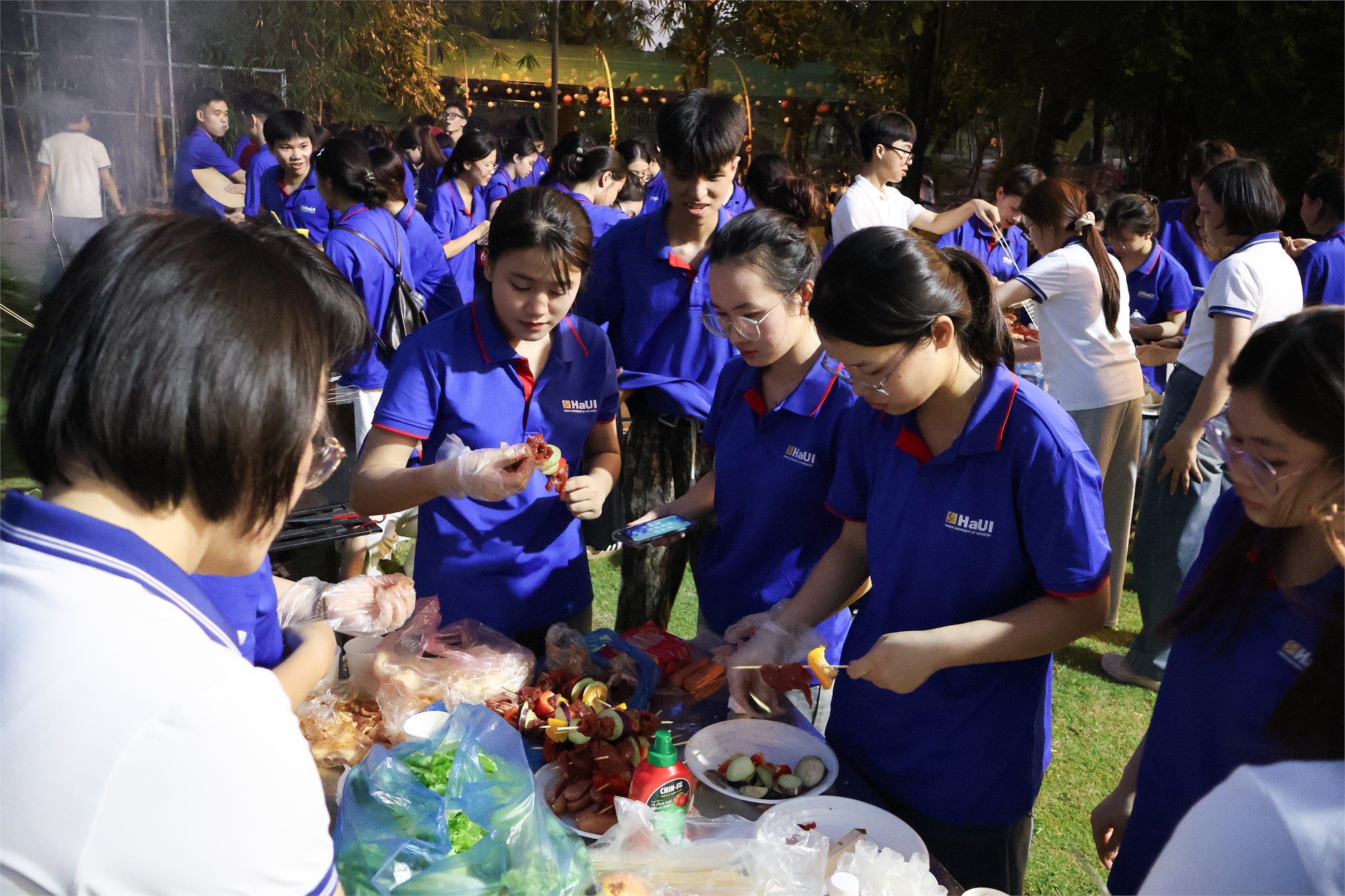 Sôi nổi chương trình team building kết nối thầy trò khoa kinh doanh số – trường kinh tế, đh công nghiệp hà nội