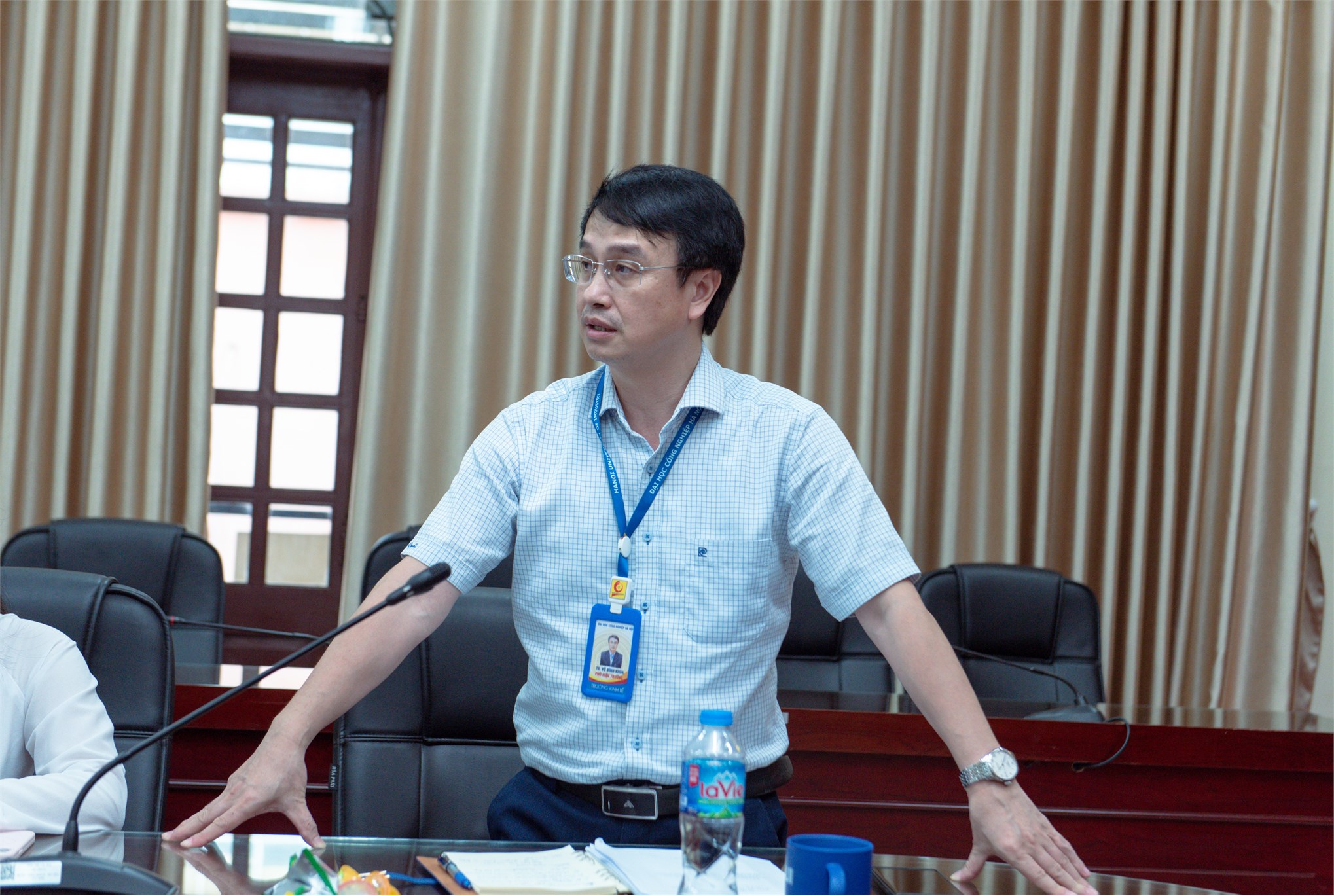 Chi bộ Kinh tế 2 Đảng bộ bộ phận Trường Kinh tế tổ chức Lễ kết nạp Đảng viên mới và sinh hoạt chi bộ thường kỳ tháng 10/2026