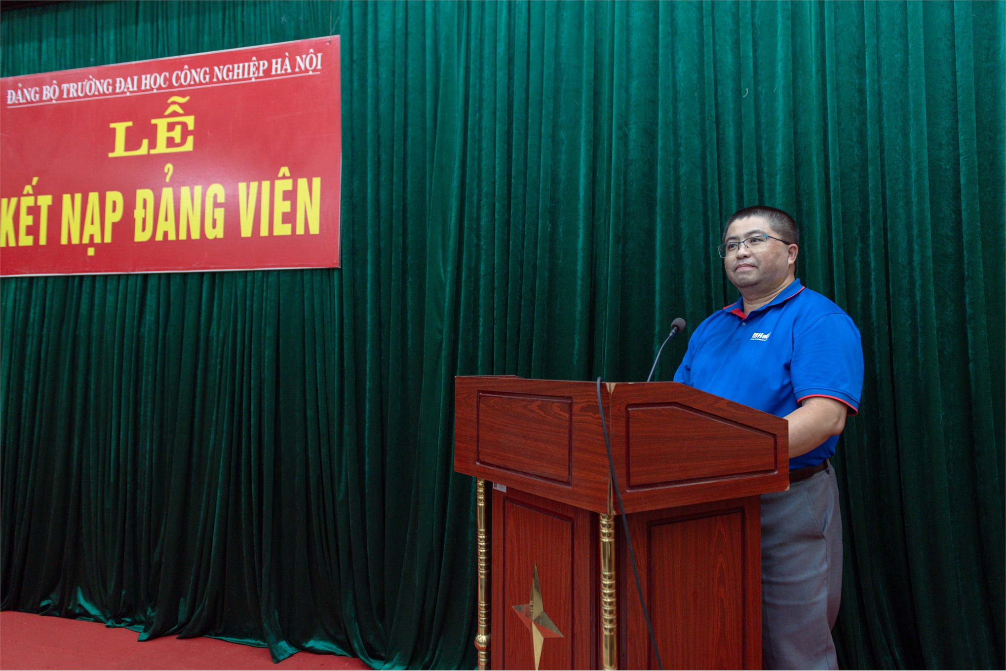 Chi bộ Kinh tế 2 Đảng bộ bộ phận Trường Kinh tế tổ chức Lễ kết nạp Đảng viên mới và sinh hoạt chi bộ thường kỳ tháng 10/2026