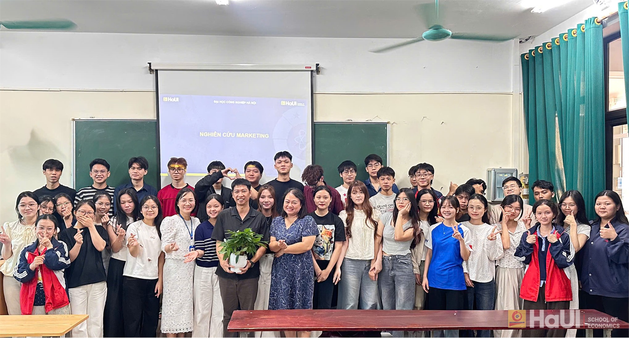 Đưa thực tiễn doanh nghiệp vào giảng đường: Sinh viên Marketing tiếp cận chiến lược nghiên cứu thị trường quốc tế cùng Giám đốc tăng trưởng Maturex
