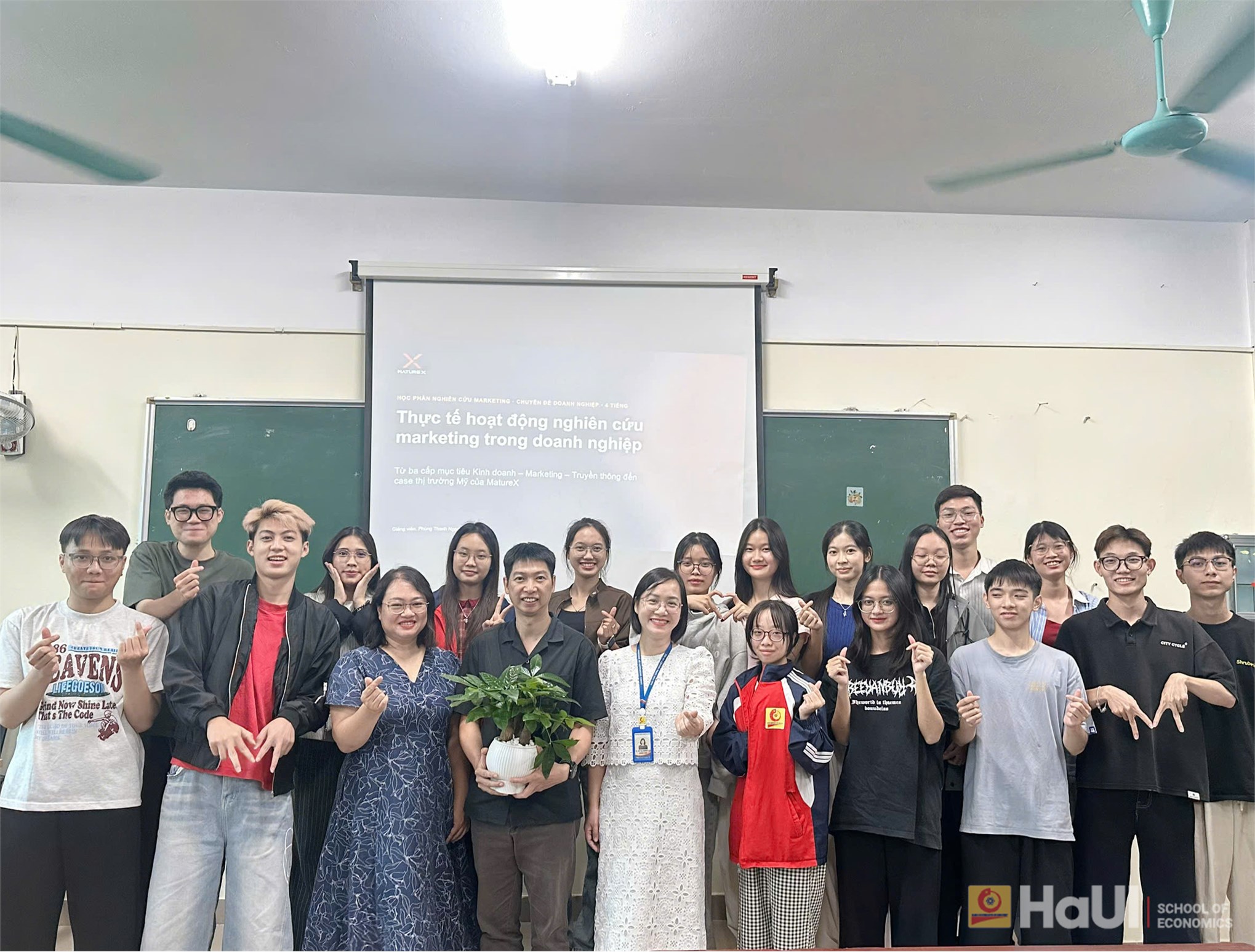 Đưa thực tiễn doanh nghiệp vào giảng đường: Sinh viên Marketing tiếp cận chiến lược nghiên cứu thị trường quốc tế cùng Giám đốc tăng trưởng Maturex