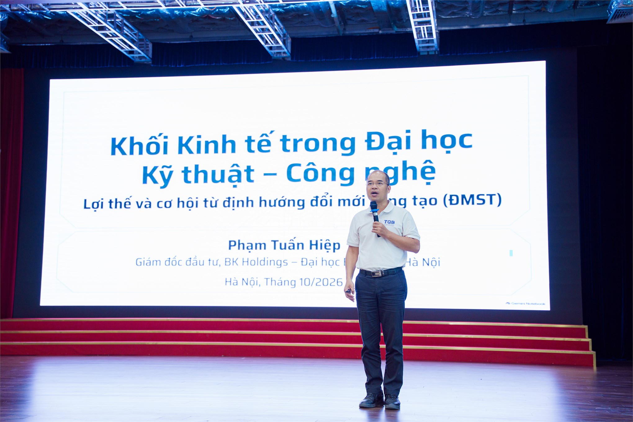 Gắn kết tri thức với thực tiễn: Trường Kinh tế (HaUI) chính thức đưa vào vận hành Không gian và Câu lạc bộ Đổi mới sáng tạo, Khởi nghiệp