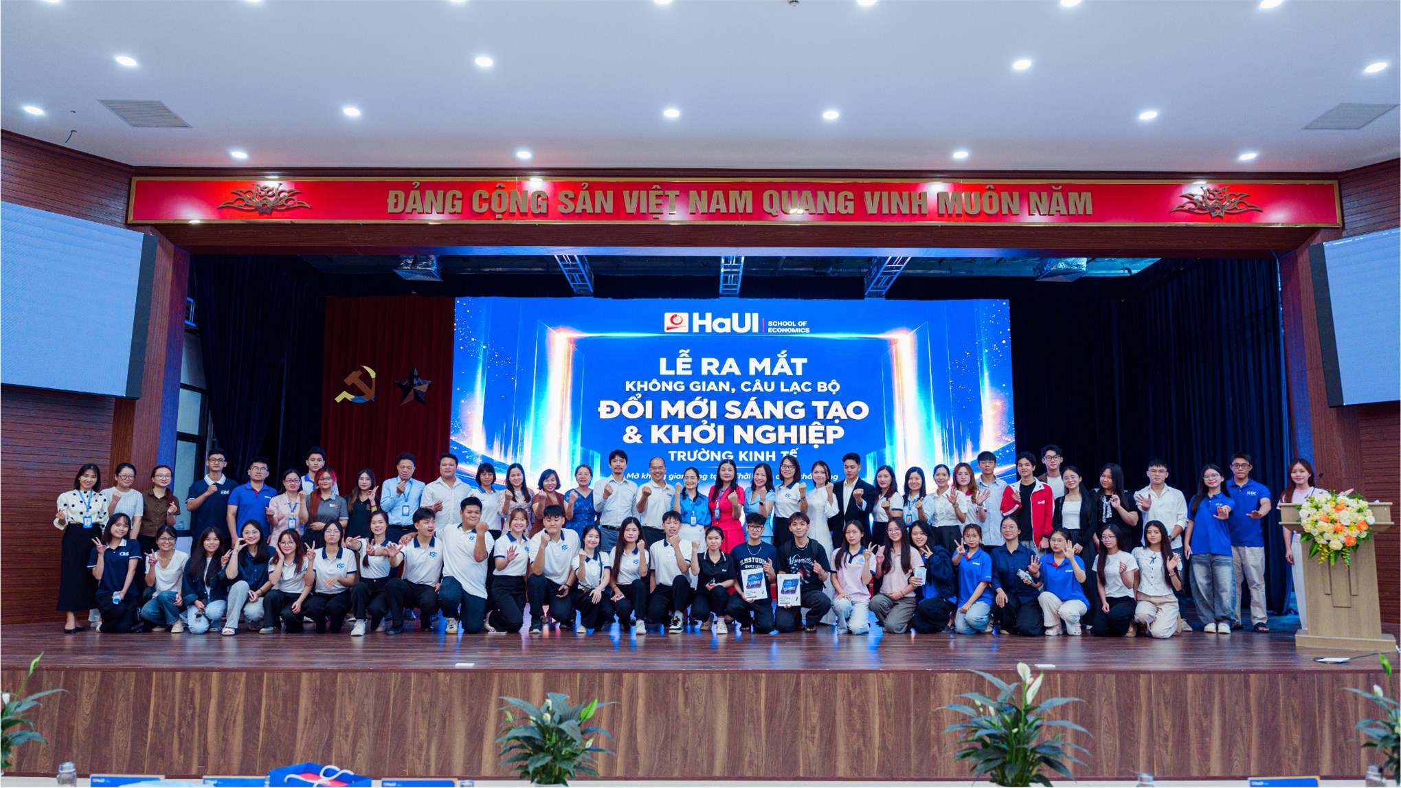 Gắn kết tri thức với thực tiễn: Trường Kinh tế (HaUI) chính thức đưa vào vận hành Không gian và Câu lạc bộ Đổi mới sáng tạo, Khởi nghiệp
