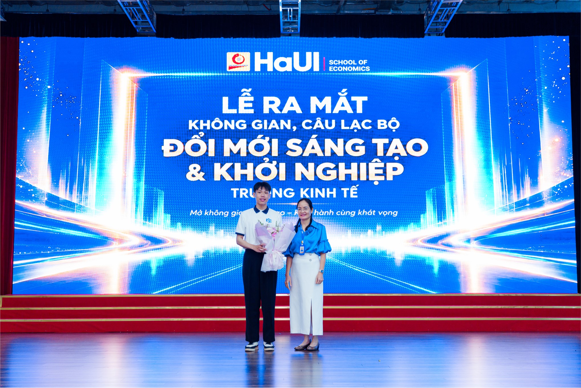Gắn kết tri thức với thực tiễn: Trường Kinh tế (HaUI) chính thức đưa vào vận hành Không gian và Câu lạc bộ Đổi mới sáng tạo, Khởi nghiệp