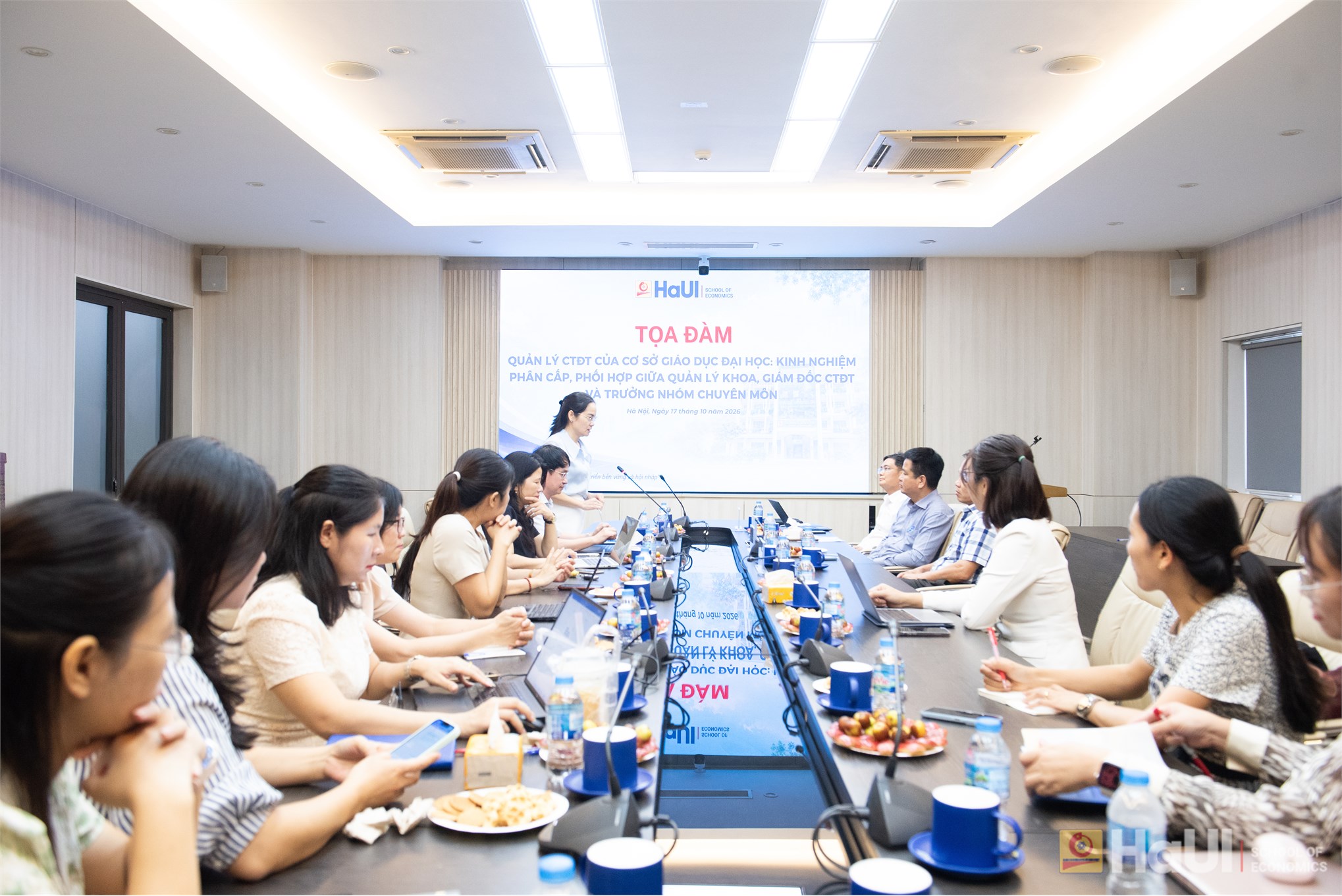 Trường Kinh tế – Đại học Công nghiệp Hà Nội tổ chức Tọa đàm chuyên sâu về quản trị học thuật và quản lý chương trình đào tạo
