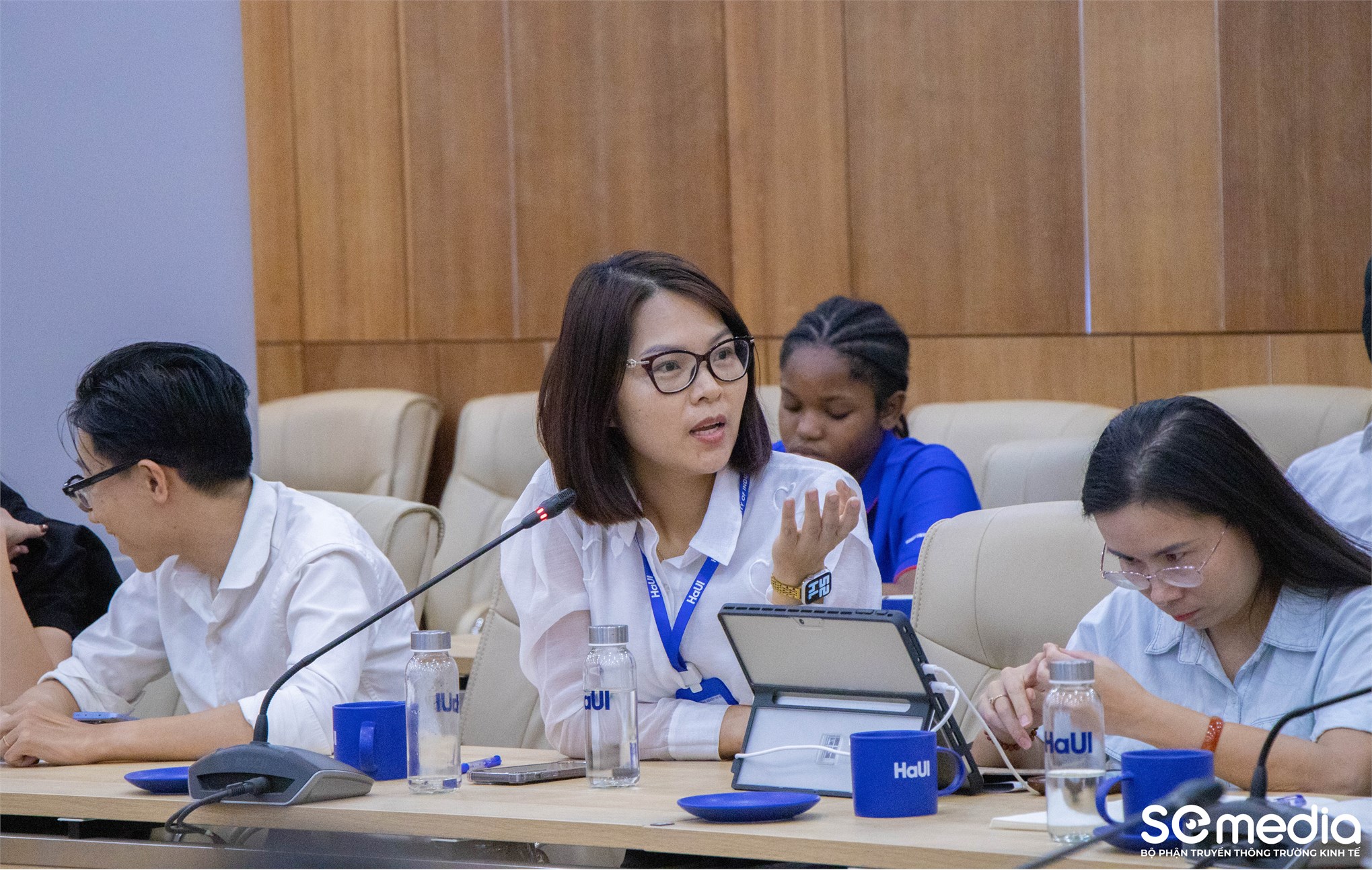 Gặp mặt, đối thoại và ra mắt Cộng đồng Sinh viên Quốc tế SE-HaUI: Cầu nối gắn kết đa văn hóa dưới mái nhà chung Trường Kinh tế