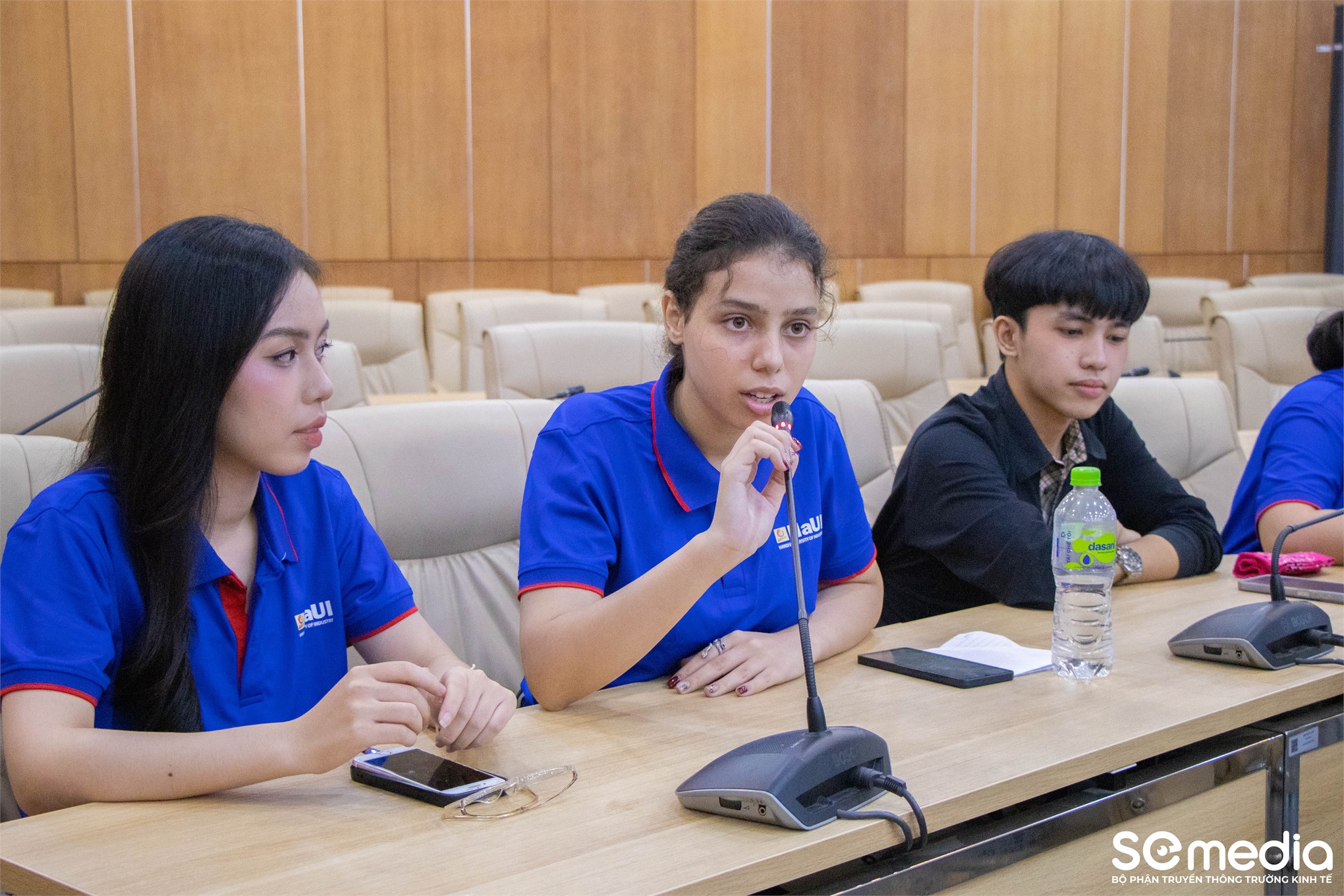 Gặp mặt, đối thoại và ra mắt Cộng đồng Sinh viên Quốc tế SE-HaUI: Cầu nối gắn kết đa văn hóa dưới mái nhà chung Trường Kinh tế