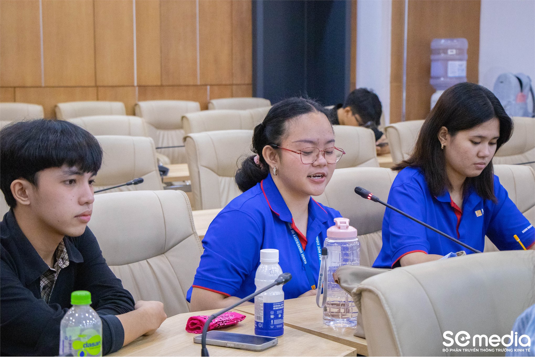 Gặp mặt, đối thoại và ra mắt Cộng đồng Sinh viên Quốc tế SE-HaUI: Cầu nối gắn kết đa văn hóa dưới mái nhà chung Trường Kinh tế