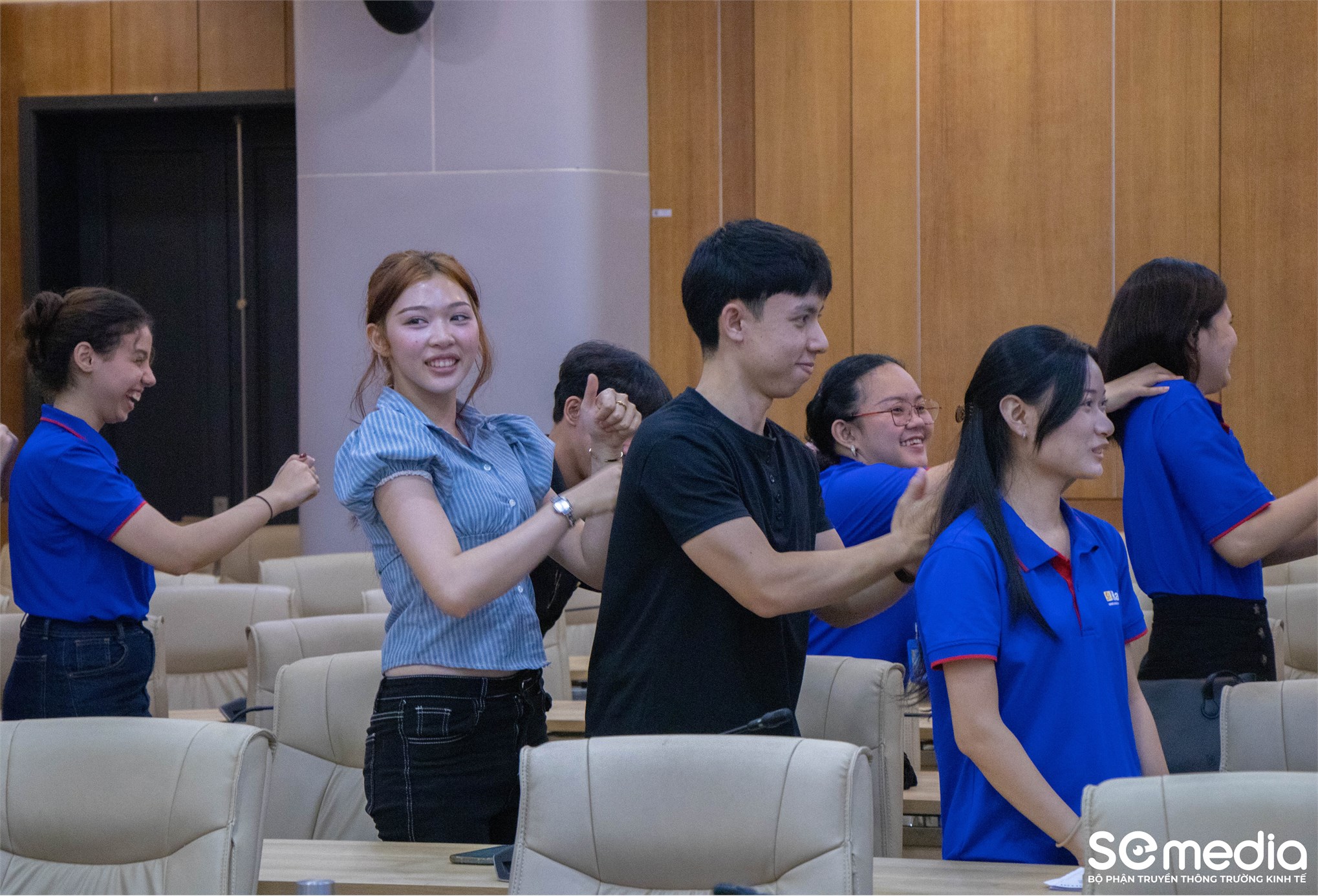 Gặp mặt, đối thoại và ra mắt Cộng đồng Sinh viên Quốc tế SE-HaUI: Cầu nối gắn kết đa văn hóa dưới mái nhà chung Trường Kinh tế