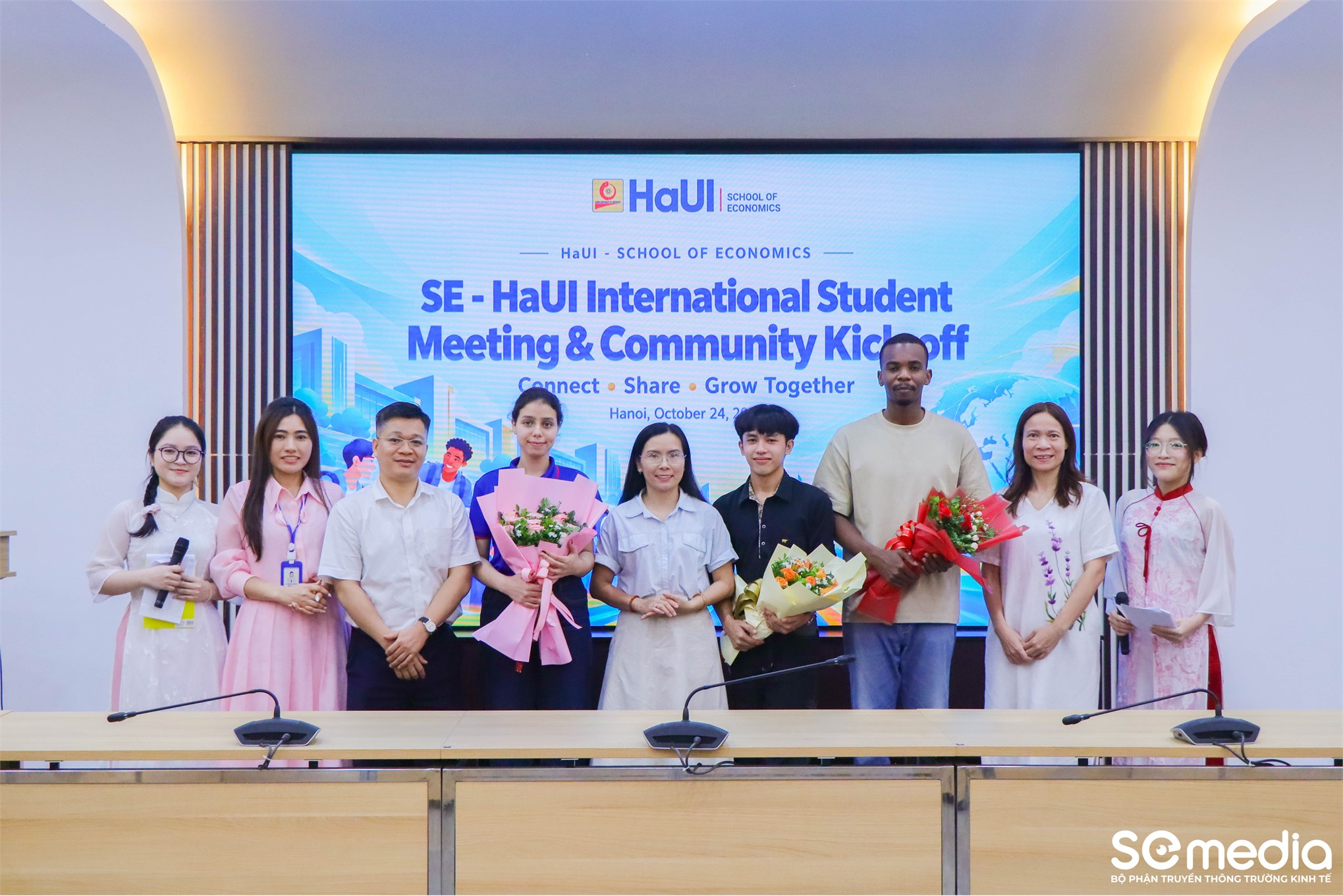 Gặp mặt, đối thoại và ra mắt Cộng đồng Sinh viên Quốc tế SE-HaUI: Cầu nối gắn kết đa văn hóa dưới mái nhà chung Trường Kinh tế