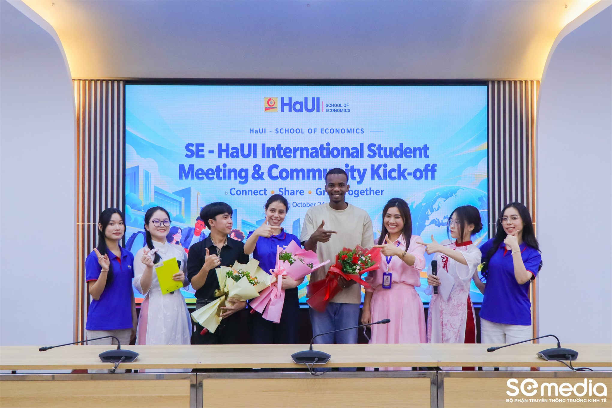 Gặp mặt, đối thoại và ra mắt Cộng đồng Sinh viên Quốc tế SE-HaUI: Cầu nối gắn kết đa văn hóa dưới mái nhà chung Trường Kinh tế