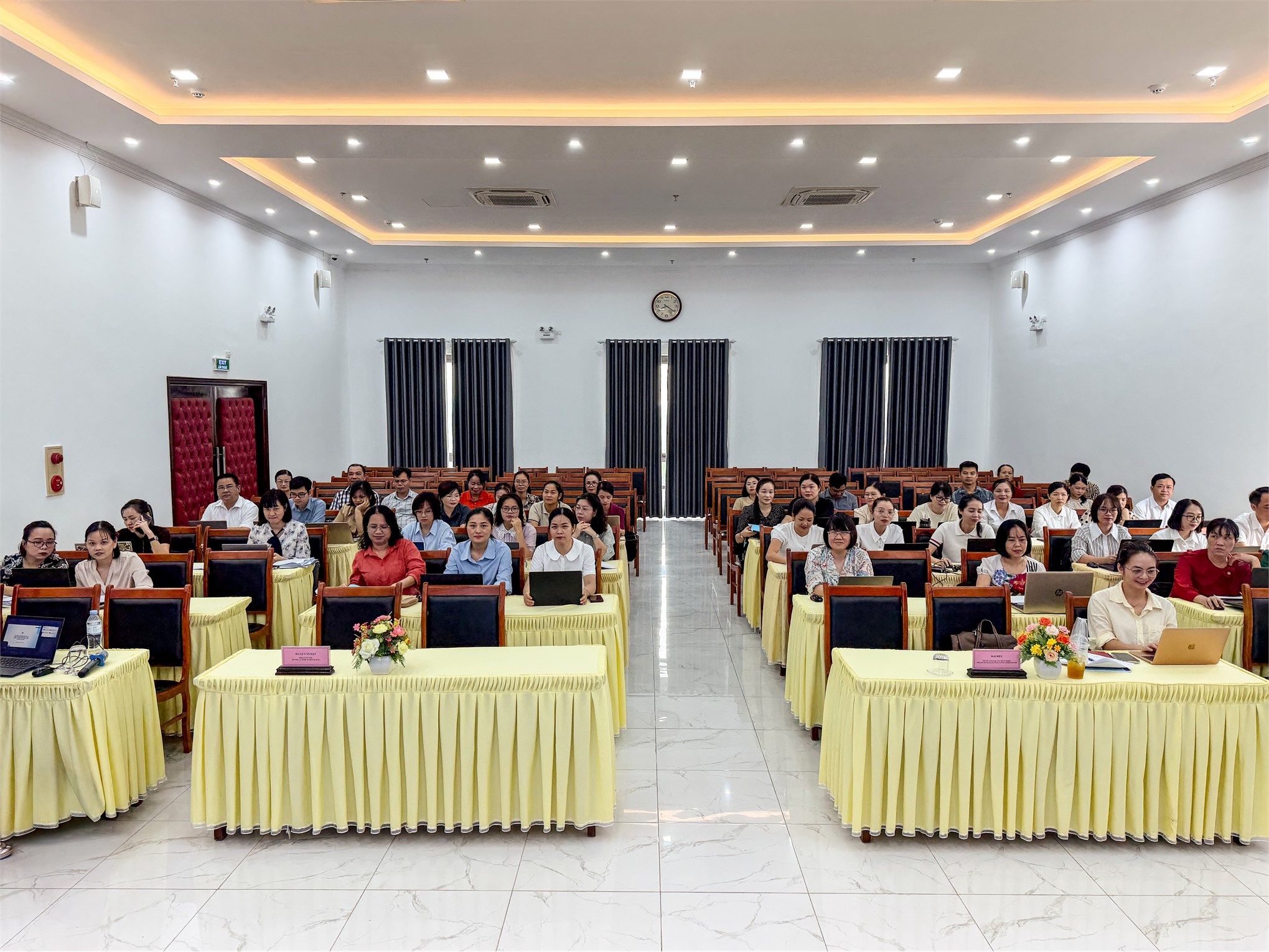 Trường Kinh tế, Đại học Công nghiệp Hà Nội đồng hành cùng tỉnh Tuyên Quang Bồi dưỡng nghiệp vụ Tài chính – kế hoạch cho đội ngũ Công chức cấp xã